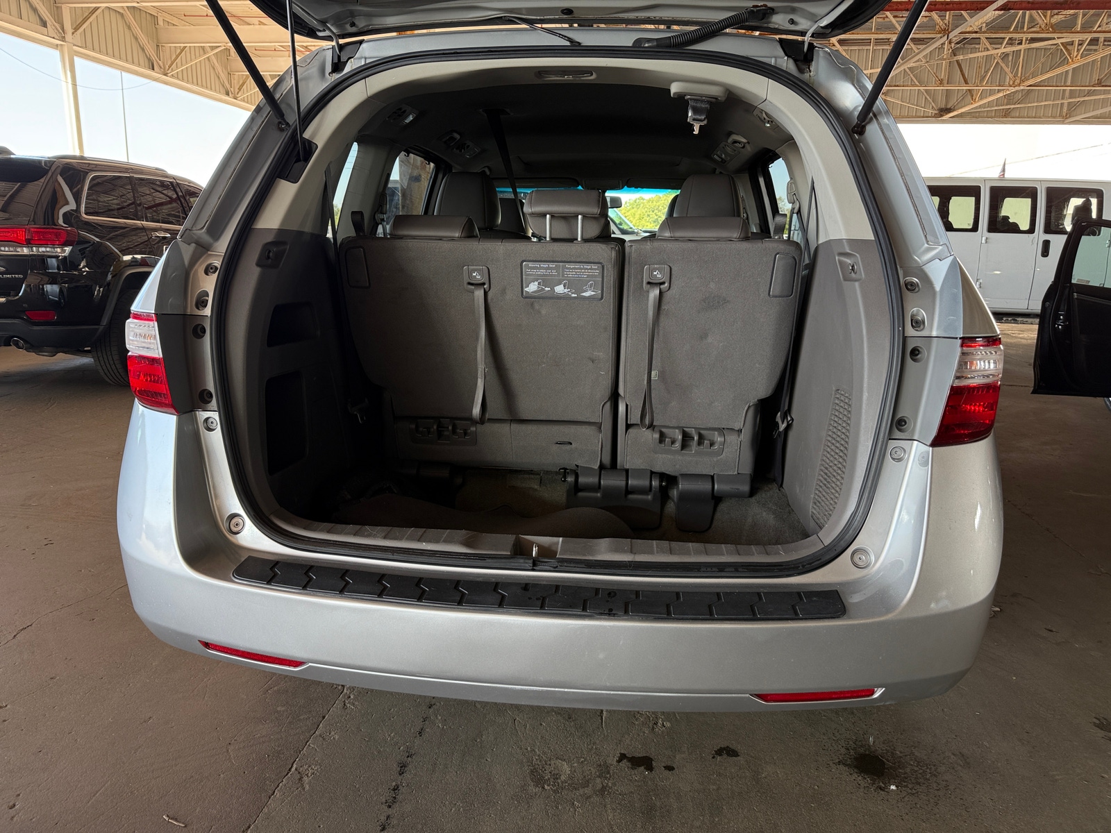 Thumbnail: 2012 Honda Odyssey - 6