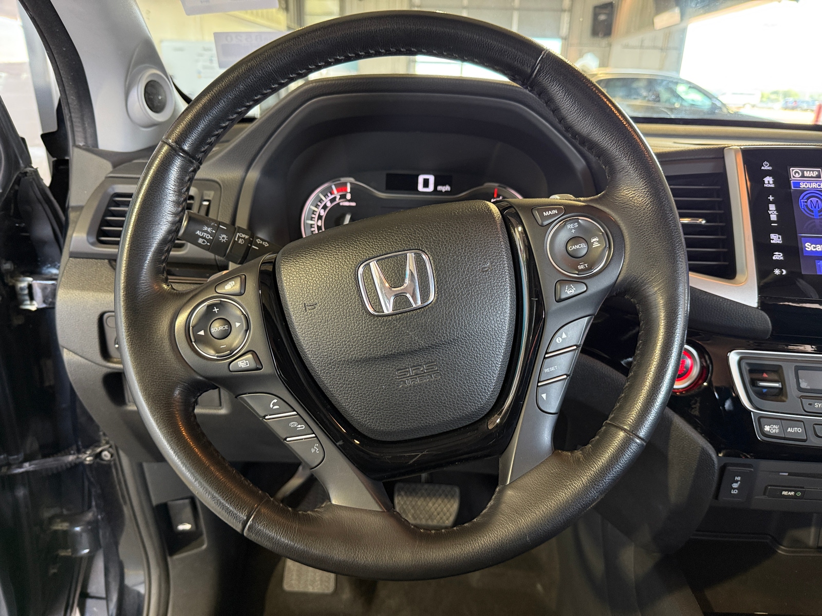 Thumbnail: 2016 Honda Pilot - 4