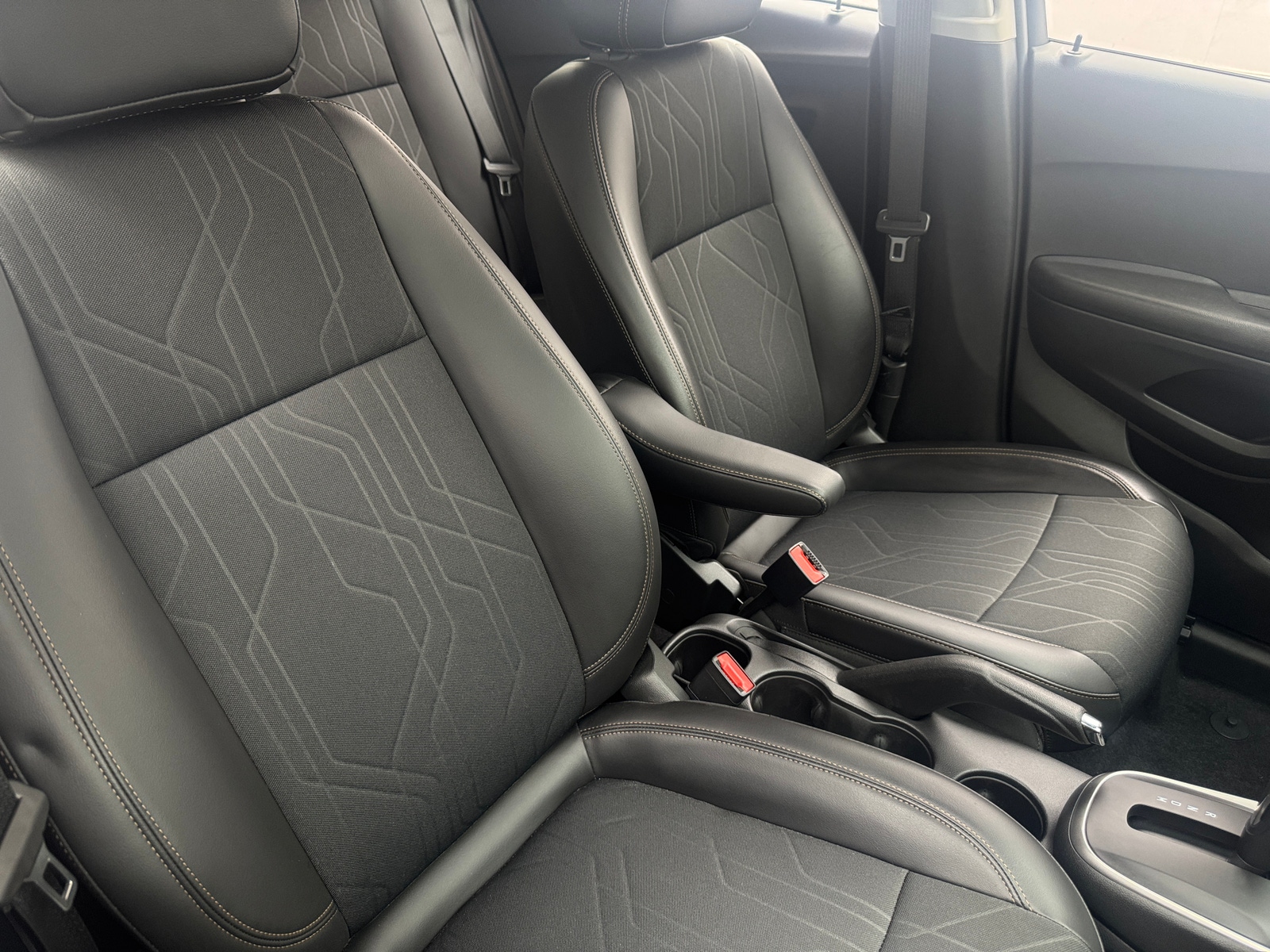 Thumbnail: 2022 Chevrolet Trax - 2