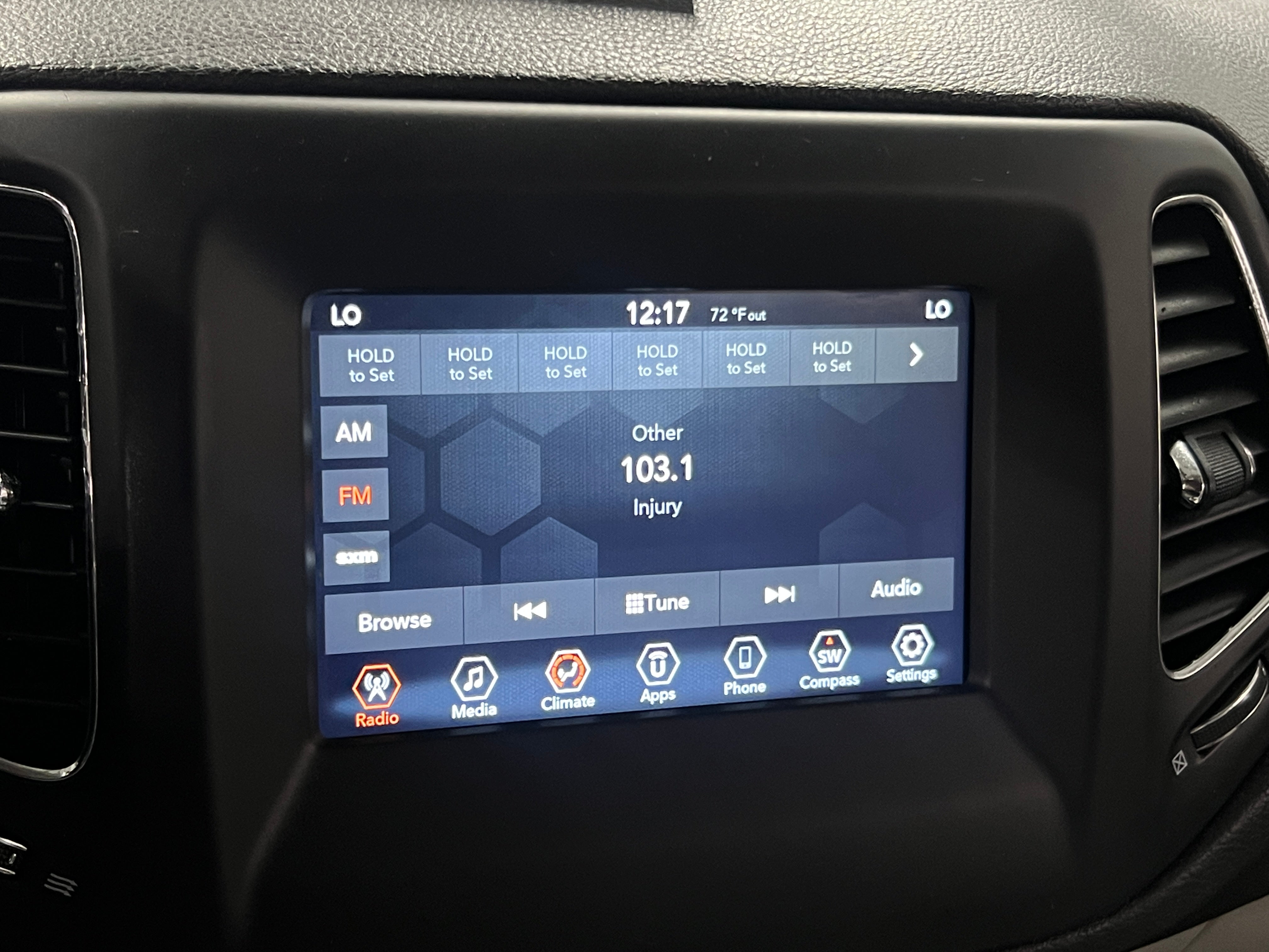 Thumbnail: 2019 Jeep Compass - 4