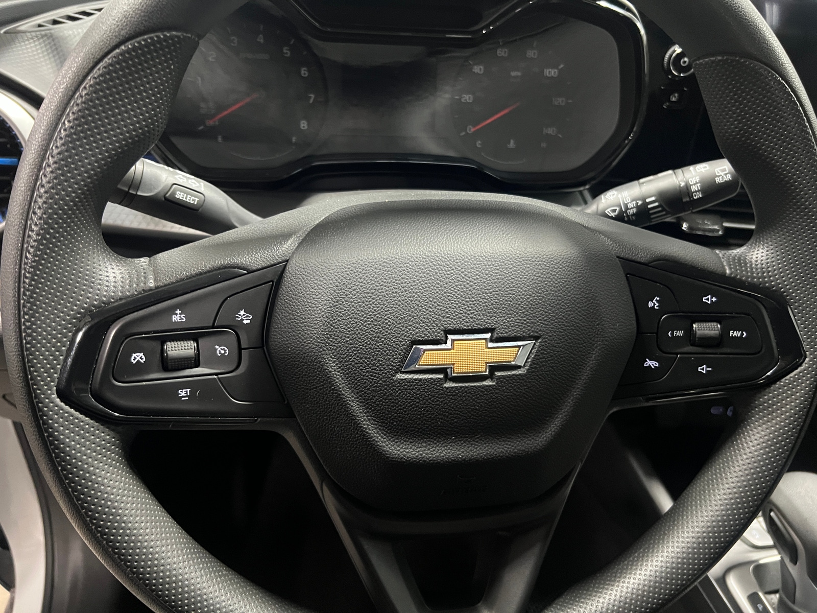 Thumbnail: 2025 Chevrolet Trax - 5