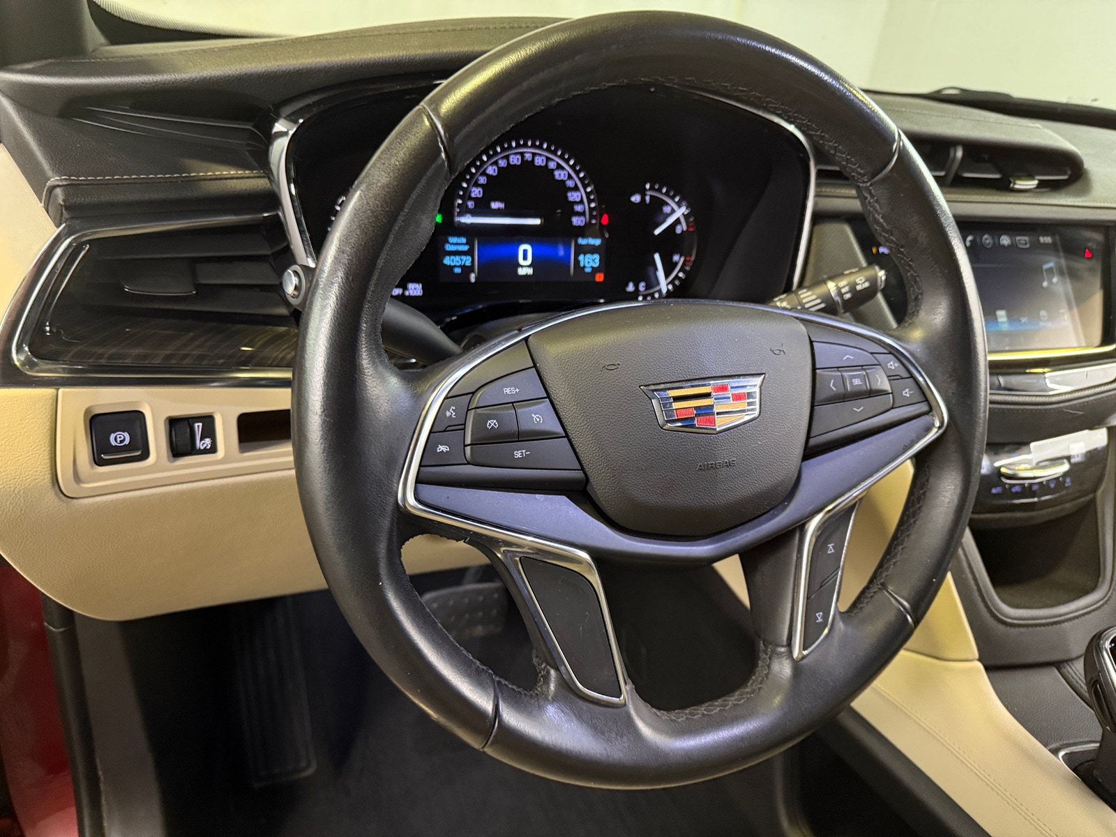 Thumbnail: 2019 Cadillac XT5 - 4