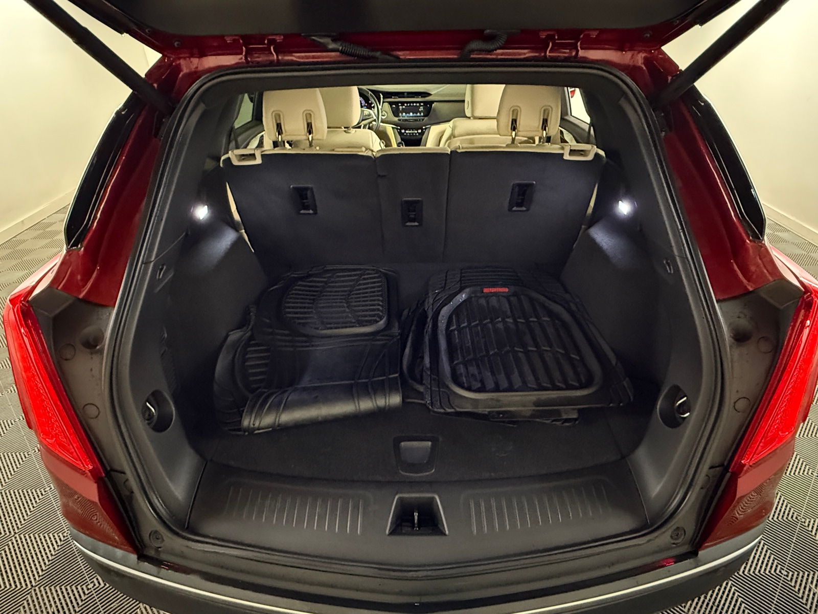 Thumbnail: 2019 Cadillac XT5 - 6