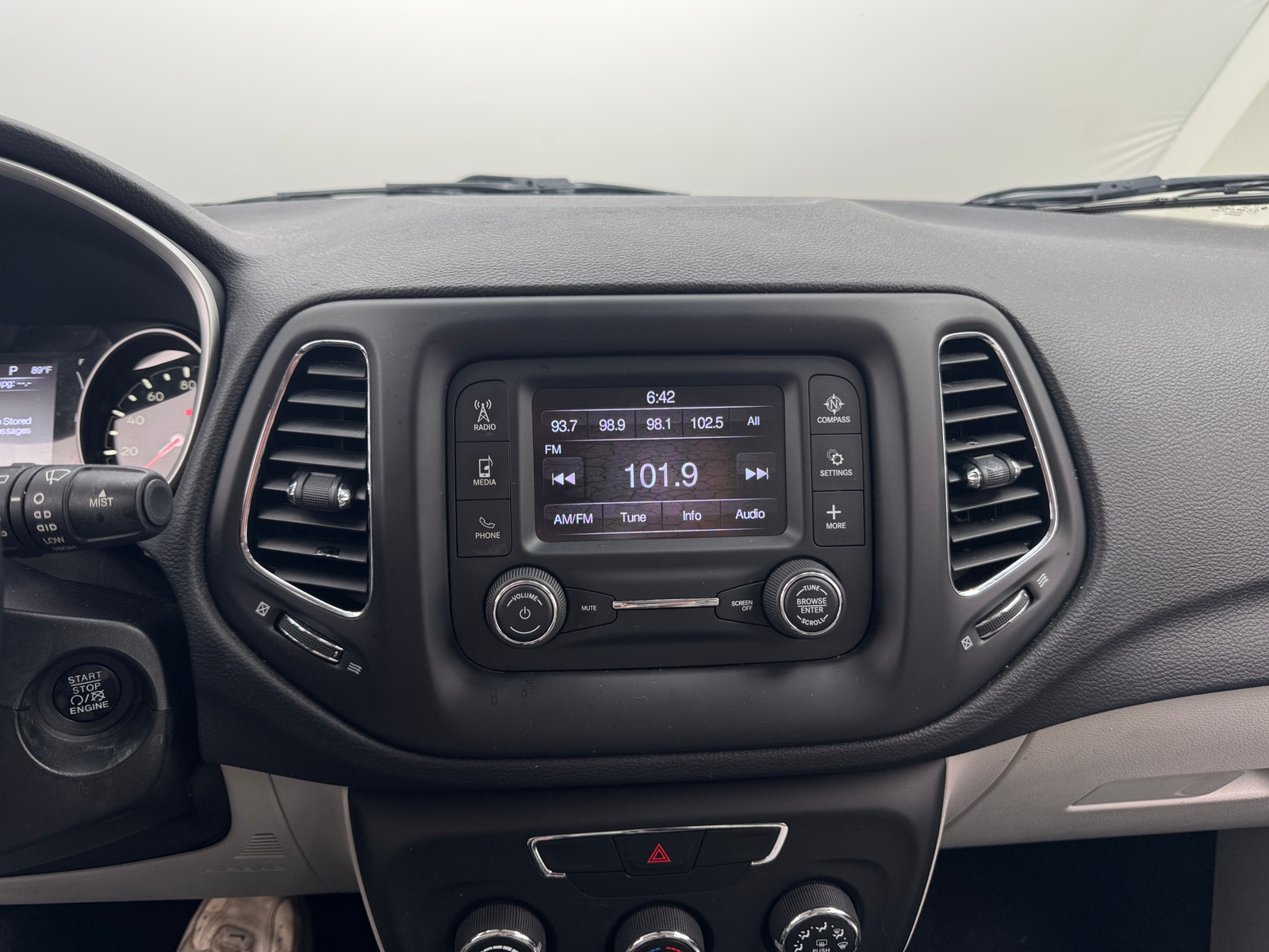 Thumbnail: 2018 Jeep Compass - 4