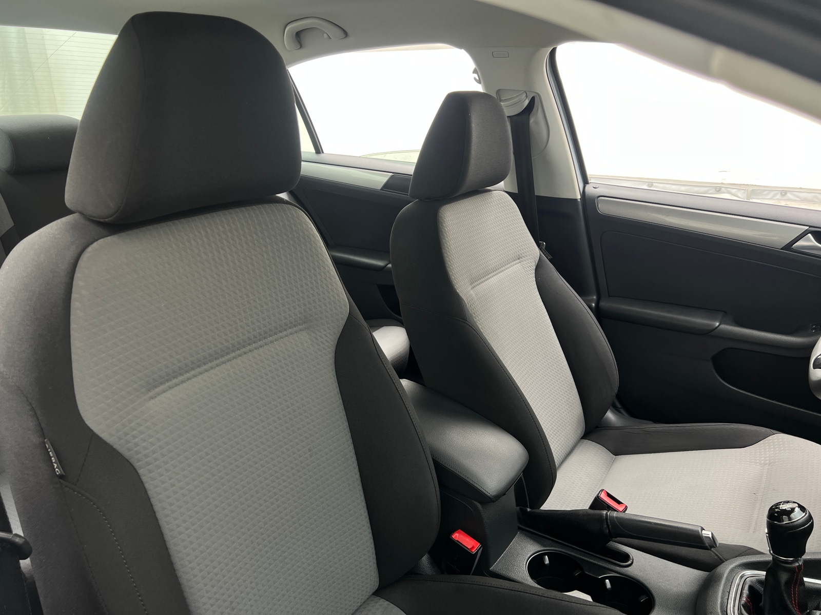 Thumbnail: 2017 Volkswagen Jetta - 2