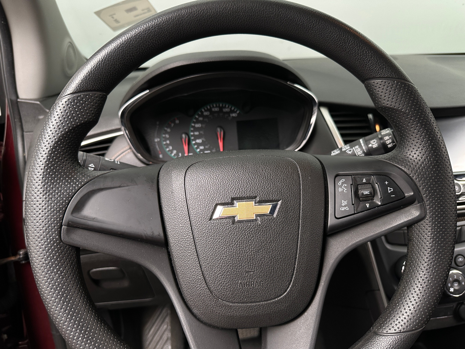 Thumbnail: 2017 Chevrolet Trax - 5