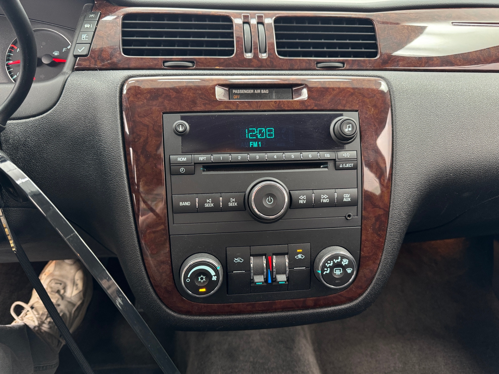 Thumbnail: 2011 Chevrolet Impala - 4