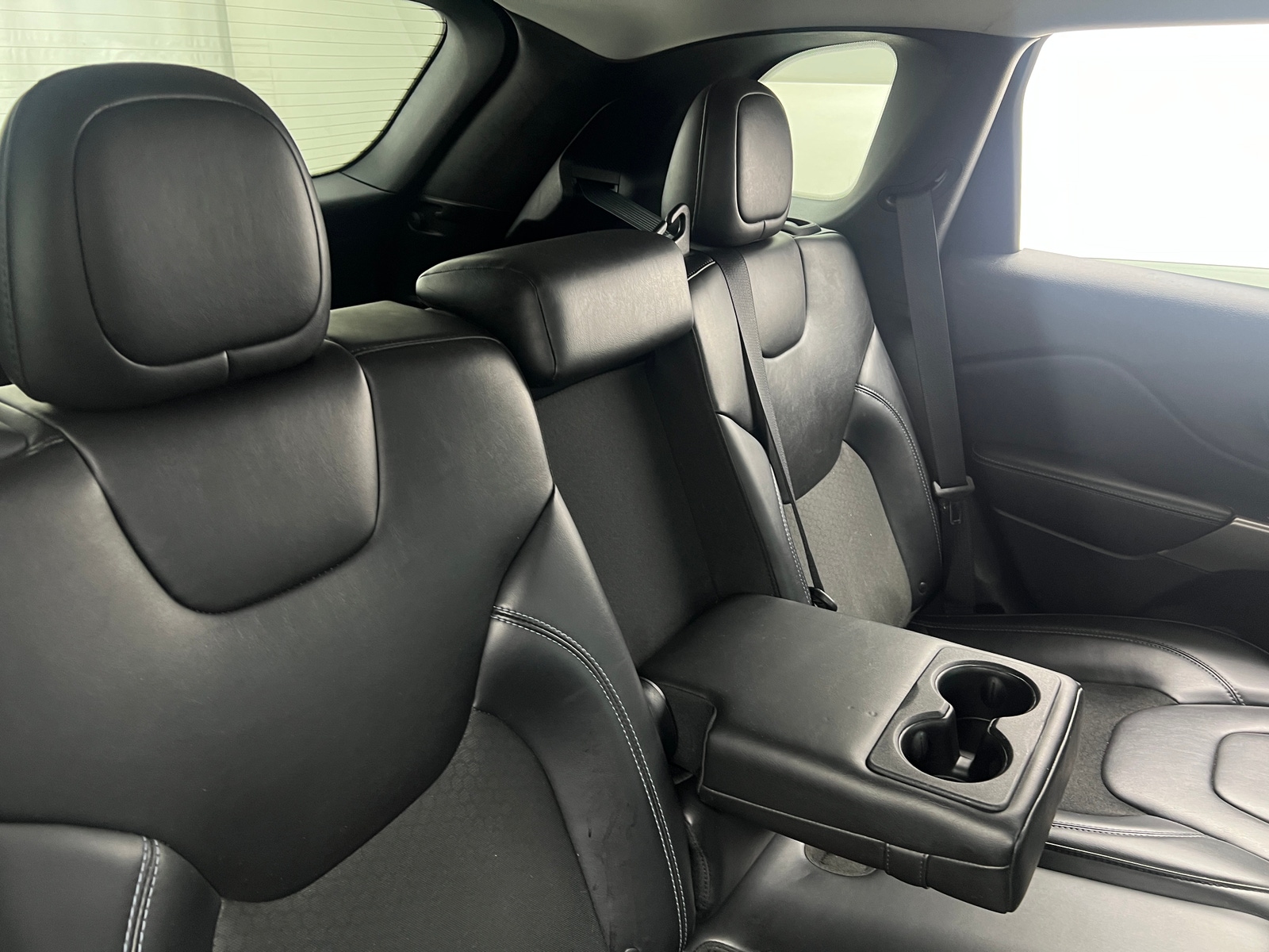 Thumbnail: 2019 Jeep Cherokee - 6