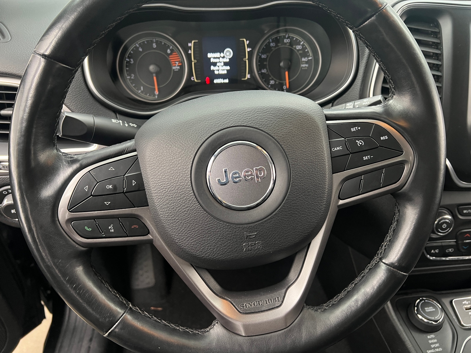 Thumbnail: 2019 Jeep Cherokee - 5