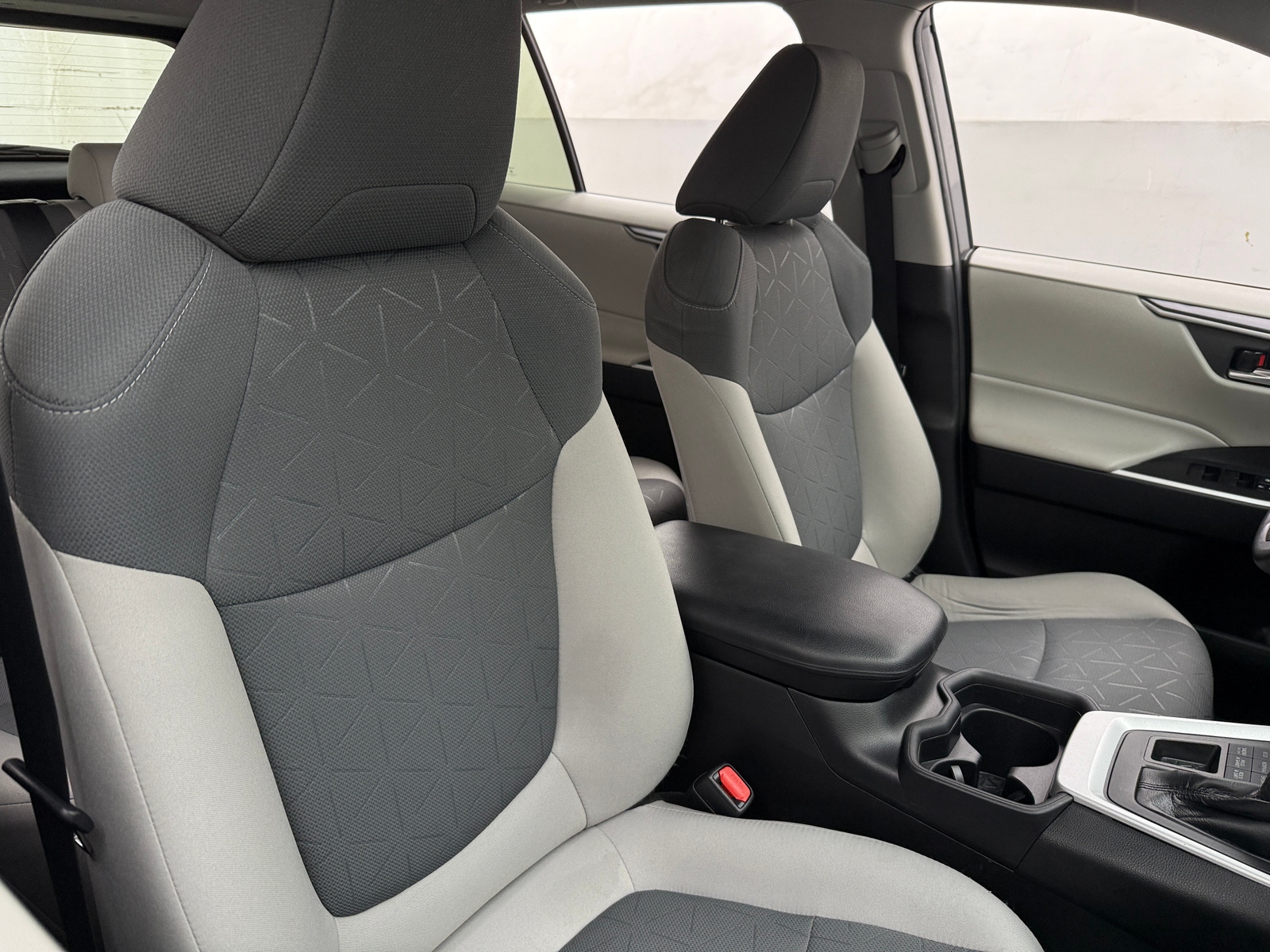 Thumbnail: 2020 Toyota RAV4 - 2