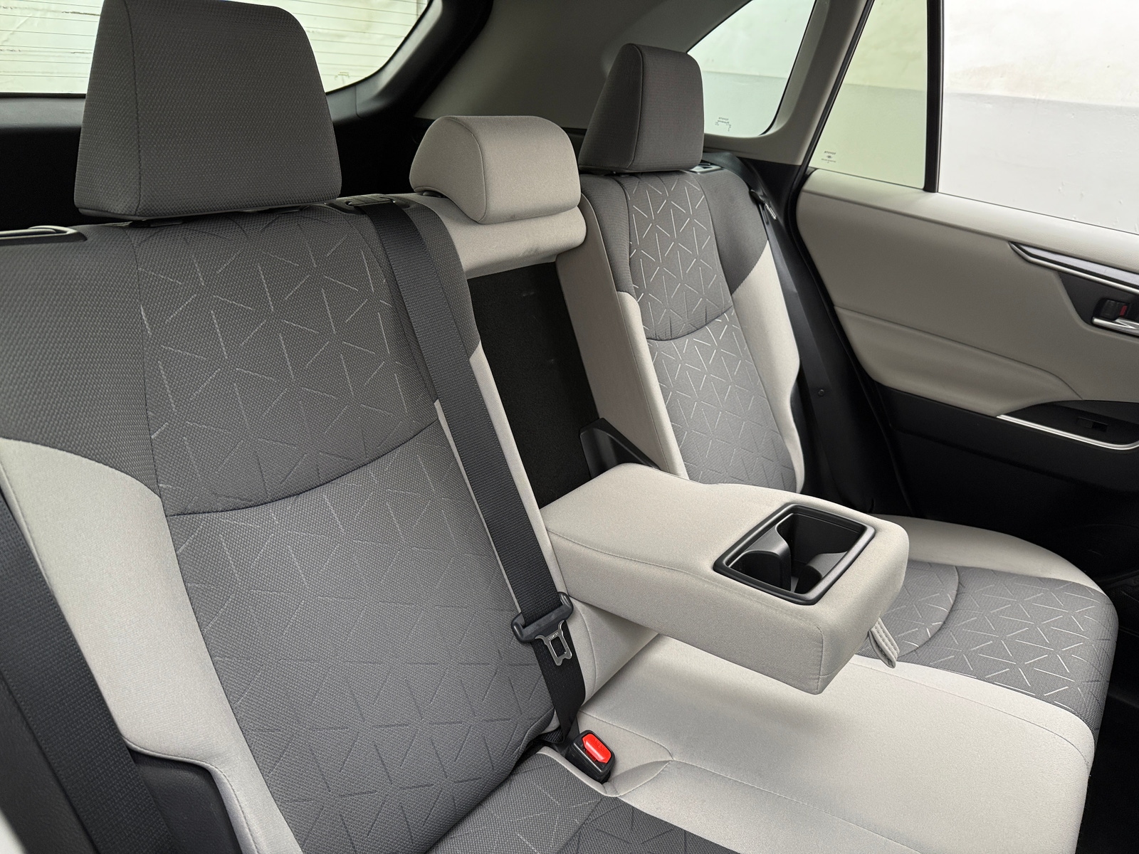 Thumbnail: 2020 Toyota RAV4 - 6