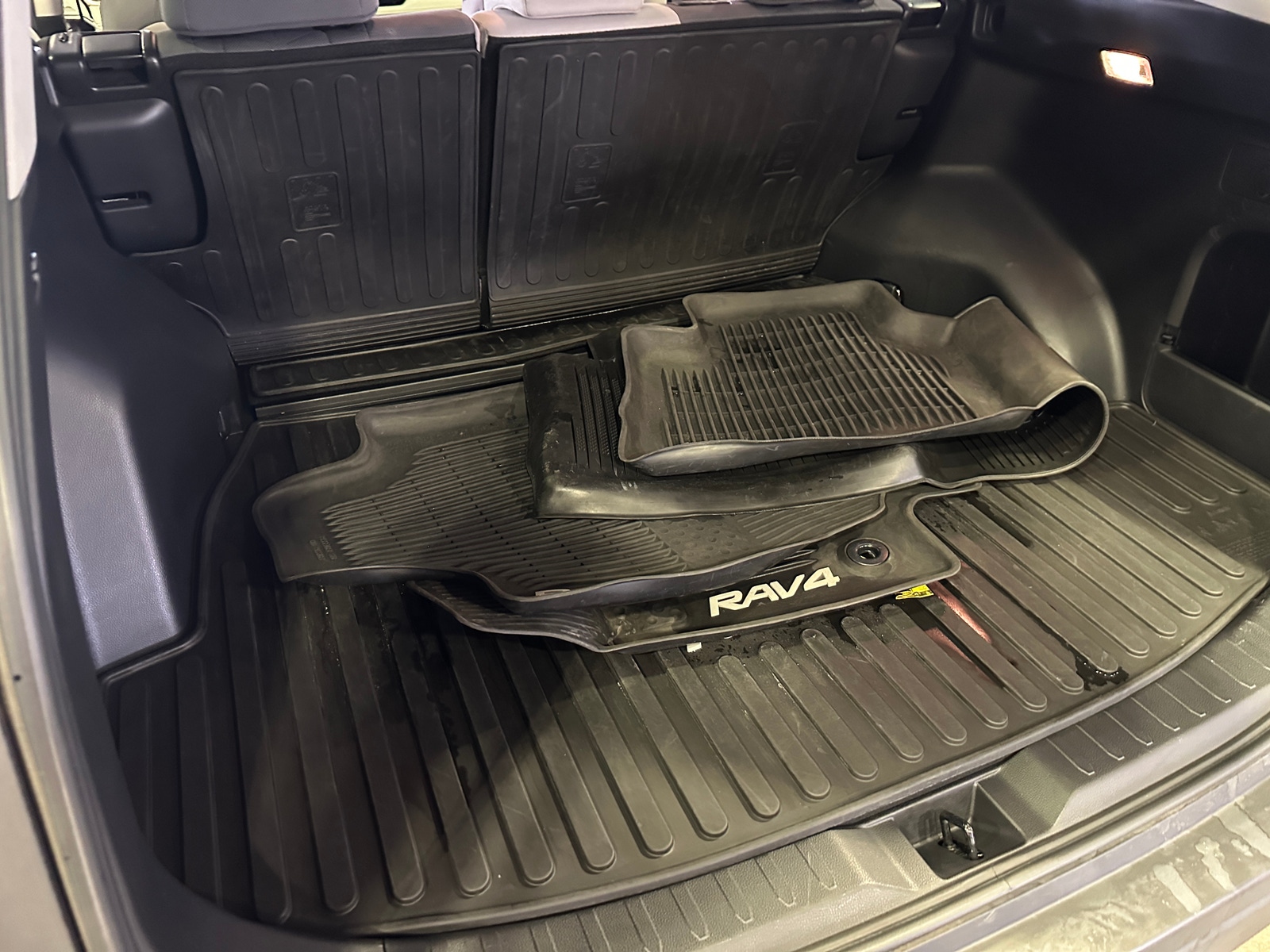 Thumbnail: 2020 Toyota RAV4 - 7
