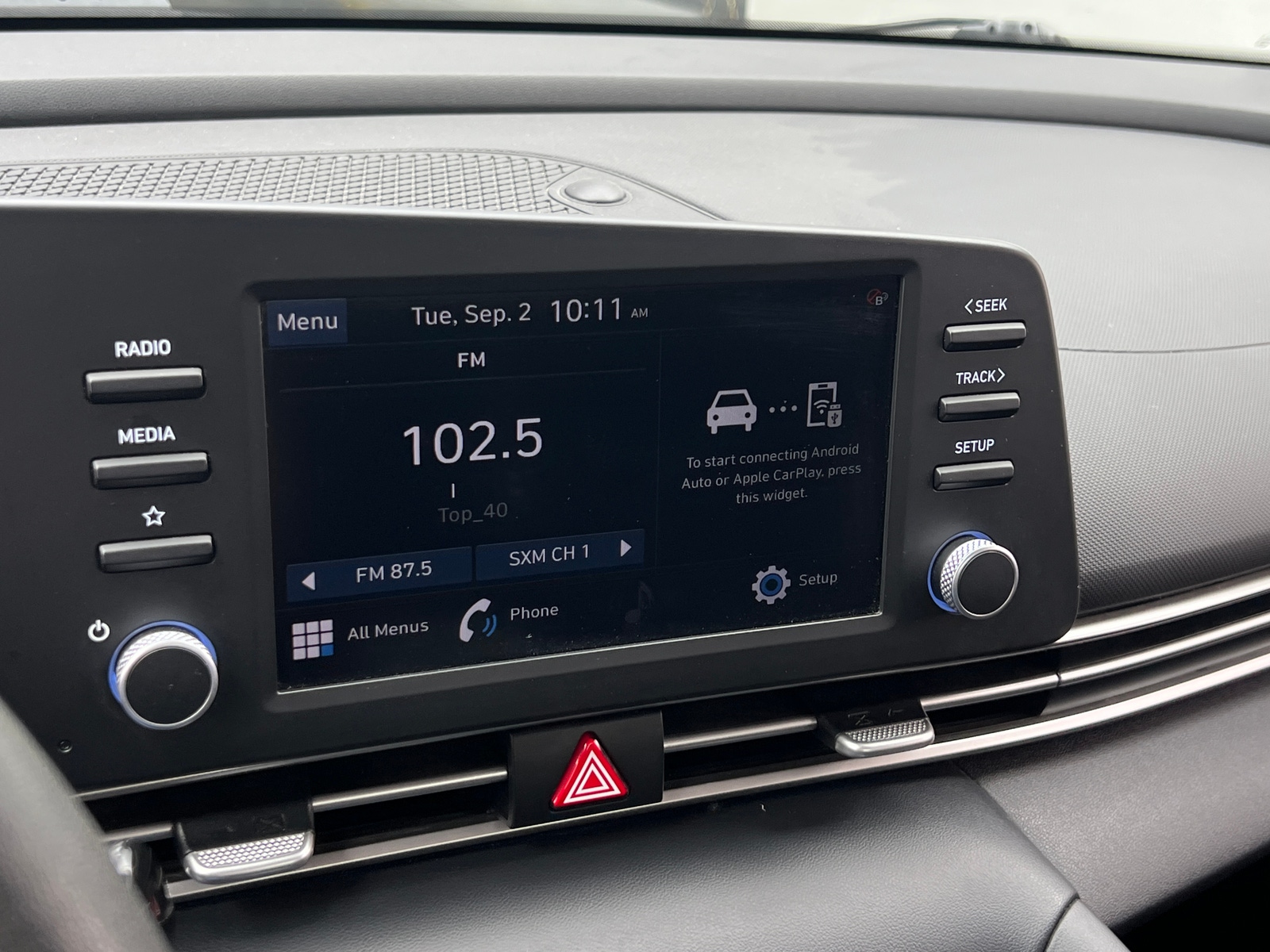 Thumbnail: 2023 Hyundai Elantra - 4