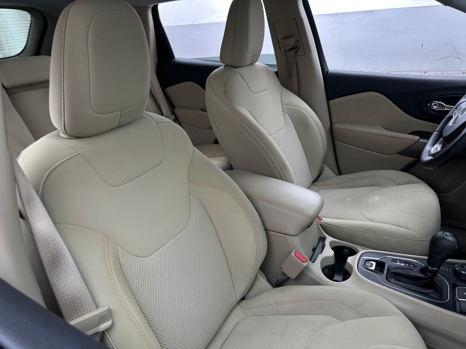 Thumbnail: 2019 Jeep Cherokee - 2