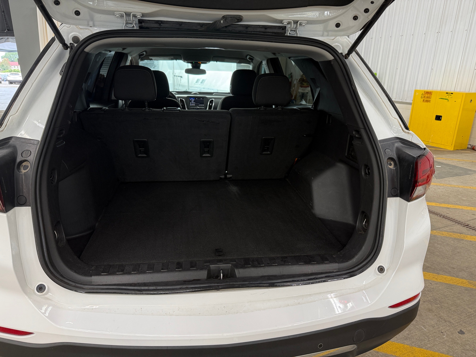 Thumbnail: 2023 Chevrolet Equinox - 7