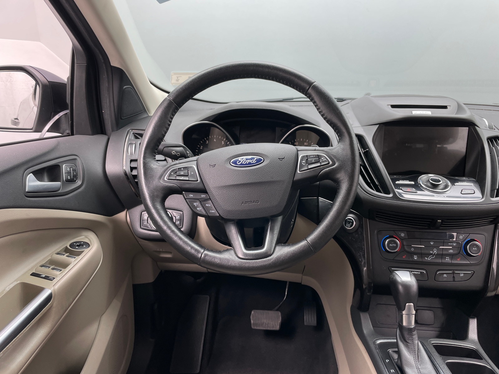 Thumbnail: 2017 Ford Escape - 4
