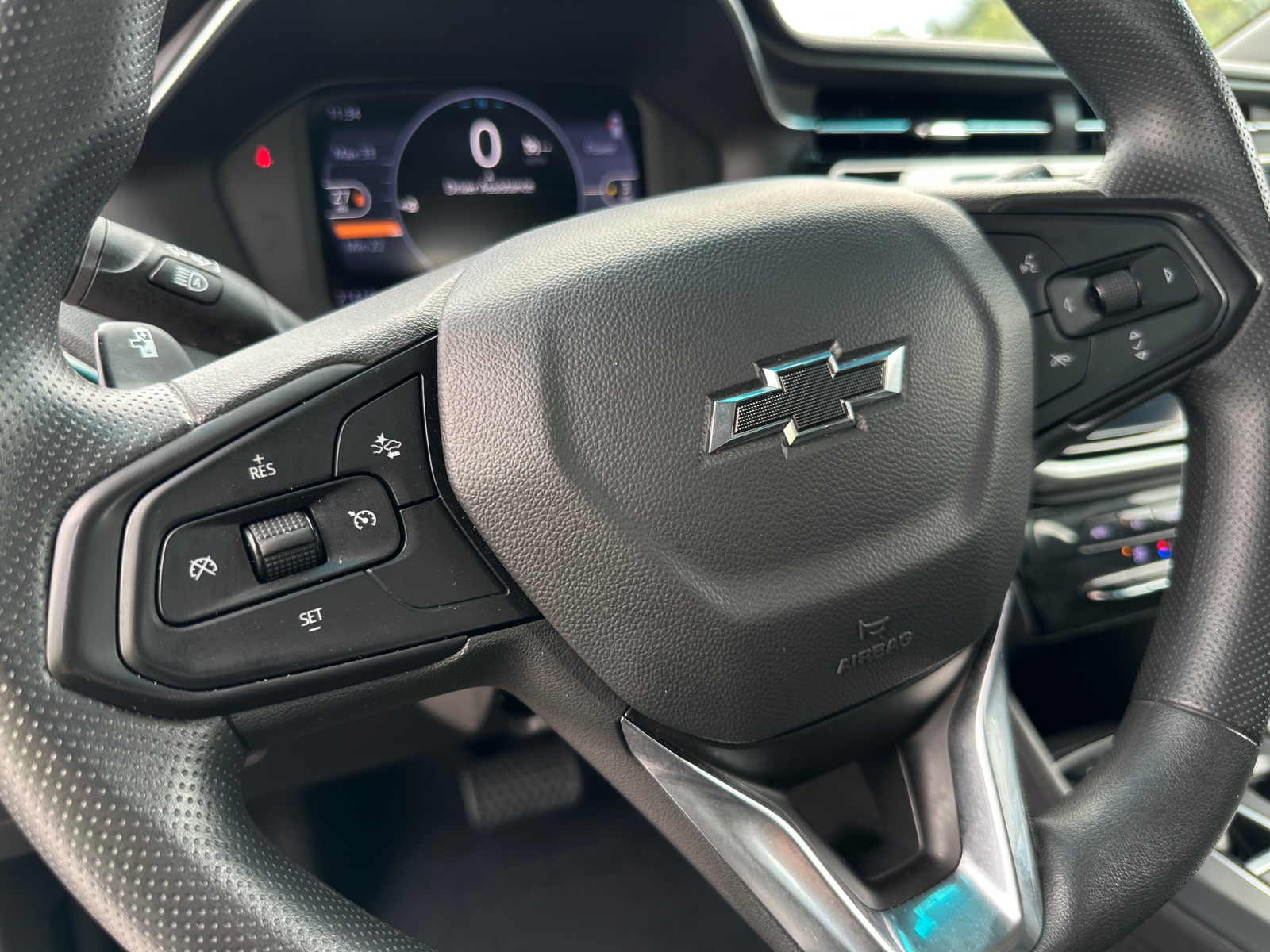 Thumbnail: 2023 Chevrolet Bolt EV - 5