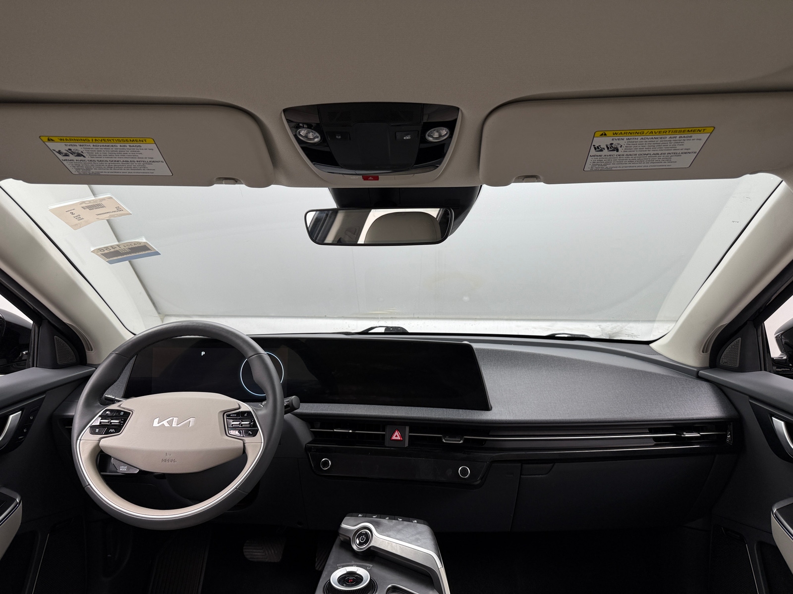 Thumbnail: 2022 Kia EV6 - 2
