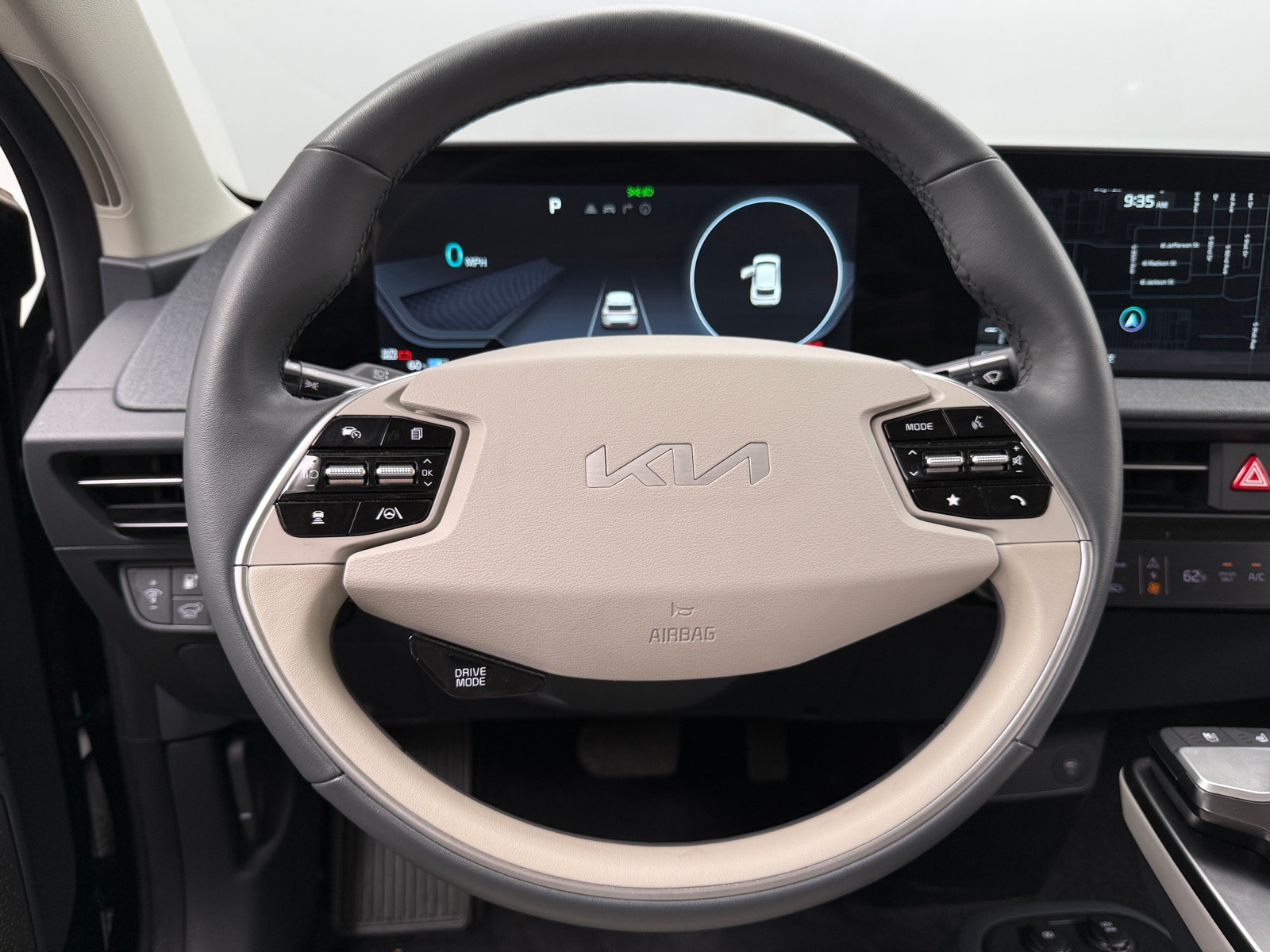 Thumbnail: 2022 Kia EV6 - 4