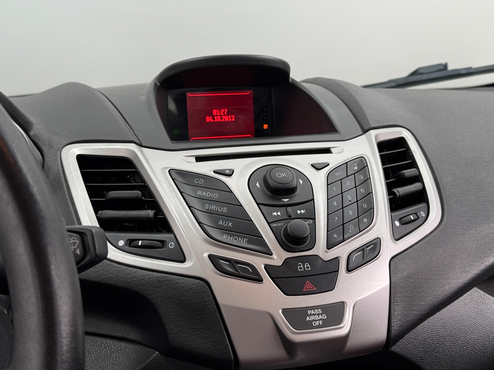 Thumbnail: 2013 Ford Fiesta - 3