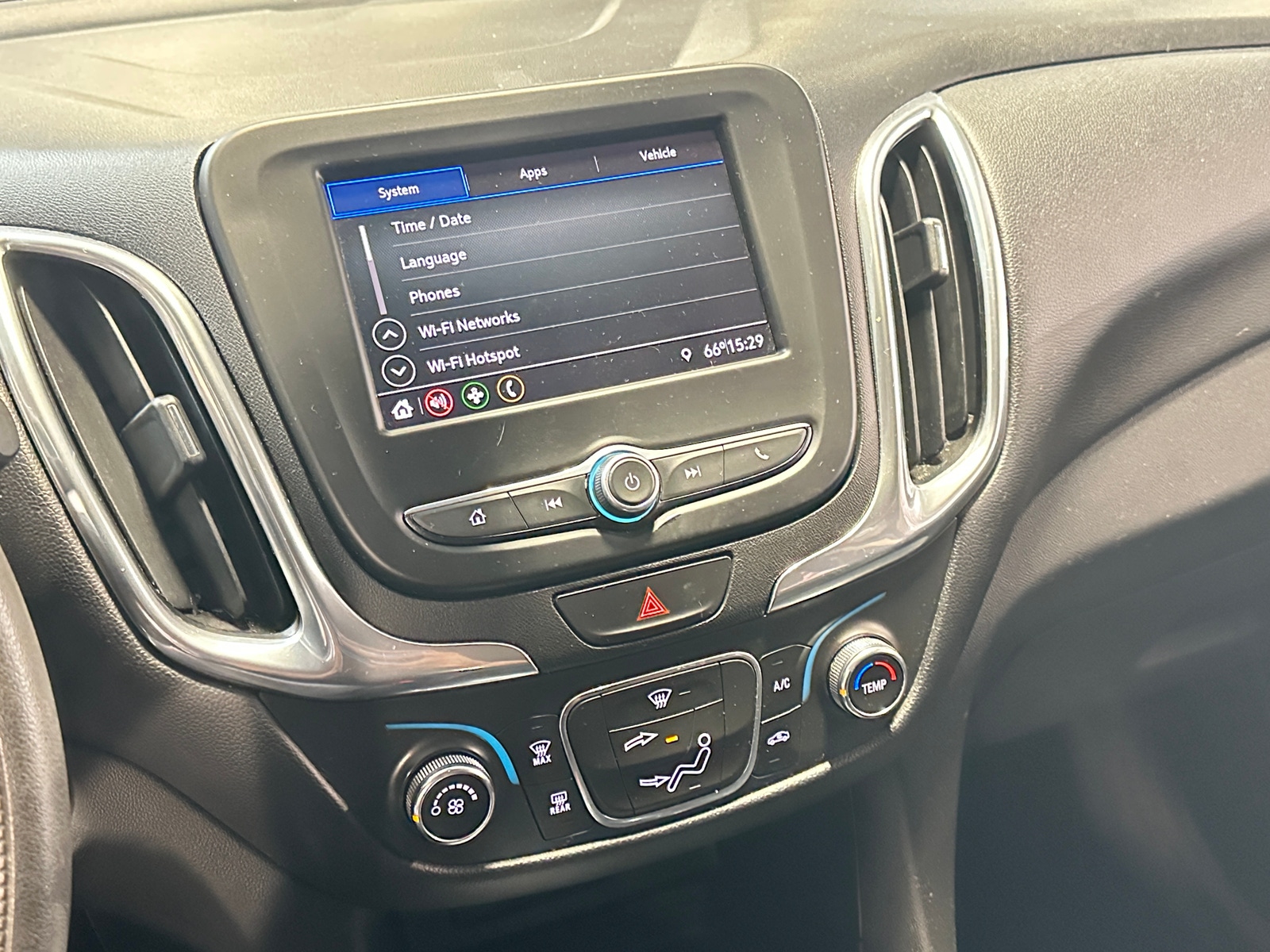 Thumbnail: 2020 Chevrolet Equinox - 4