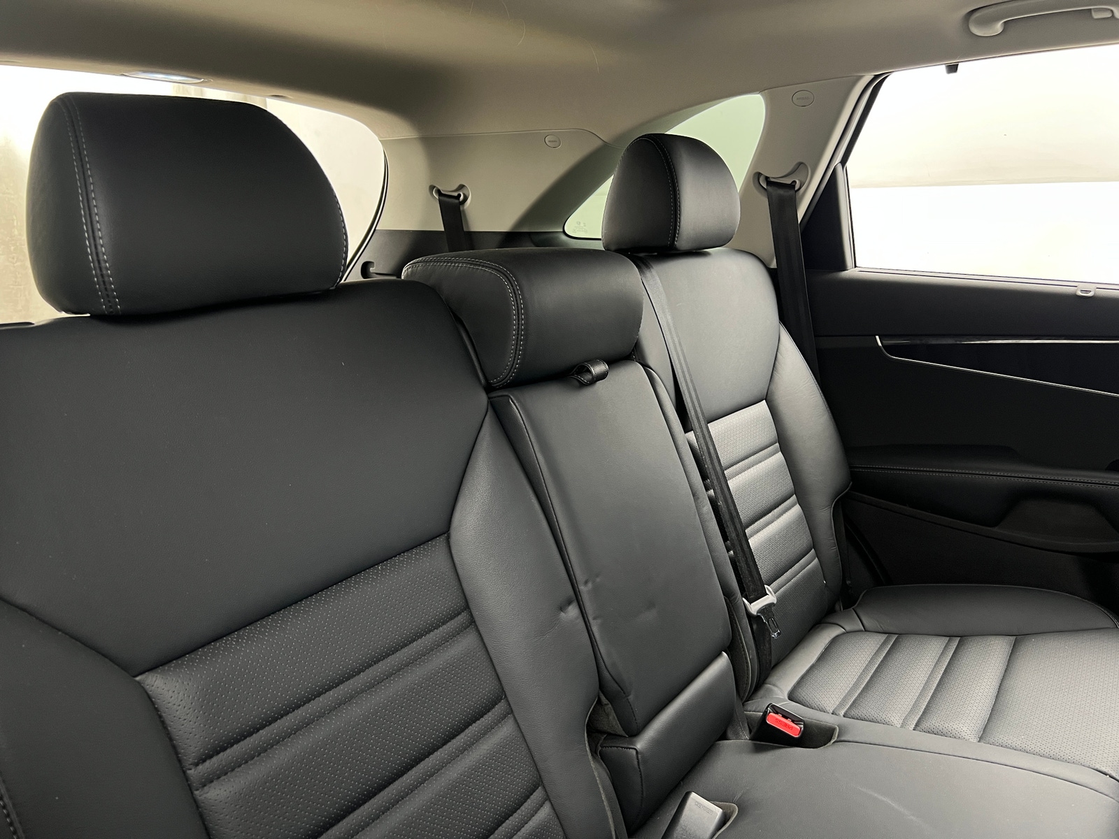 Thumbnail: 2017 Kia Sorento - 5