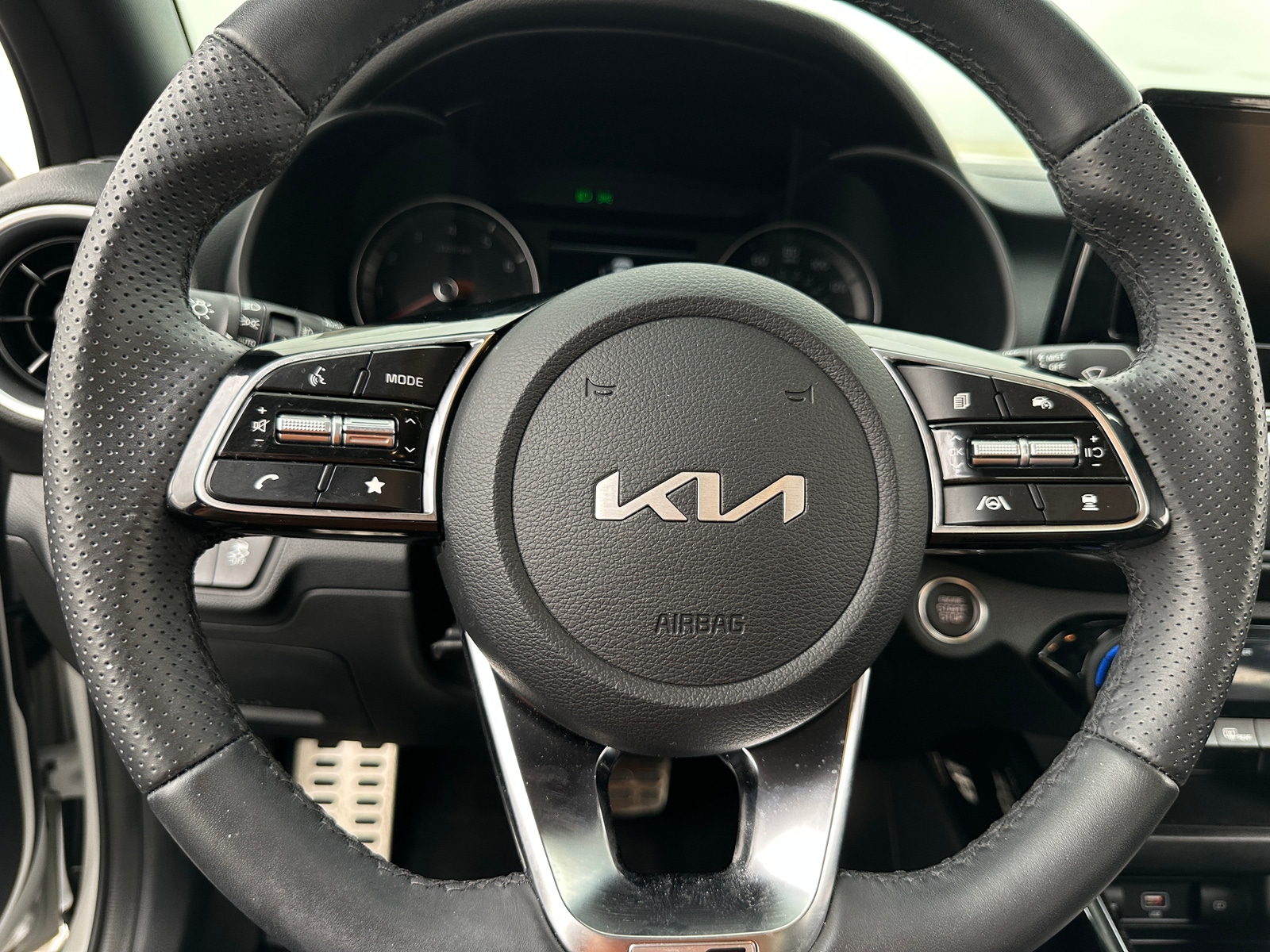 Thumbnail: 2024 Kia Forte - 4