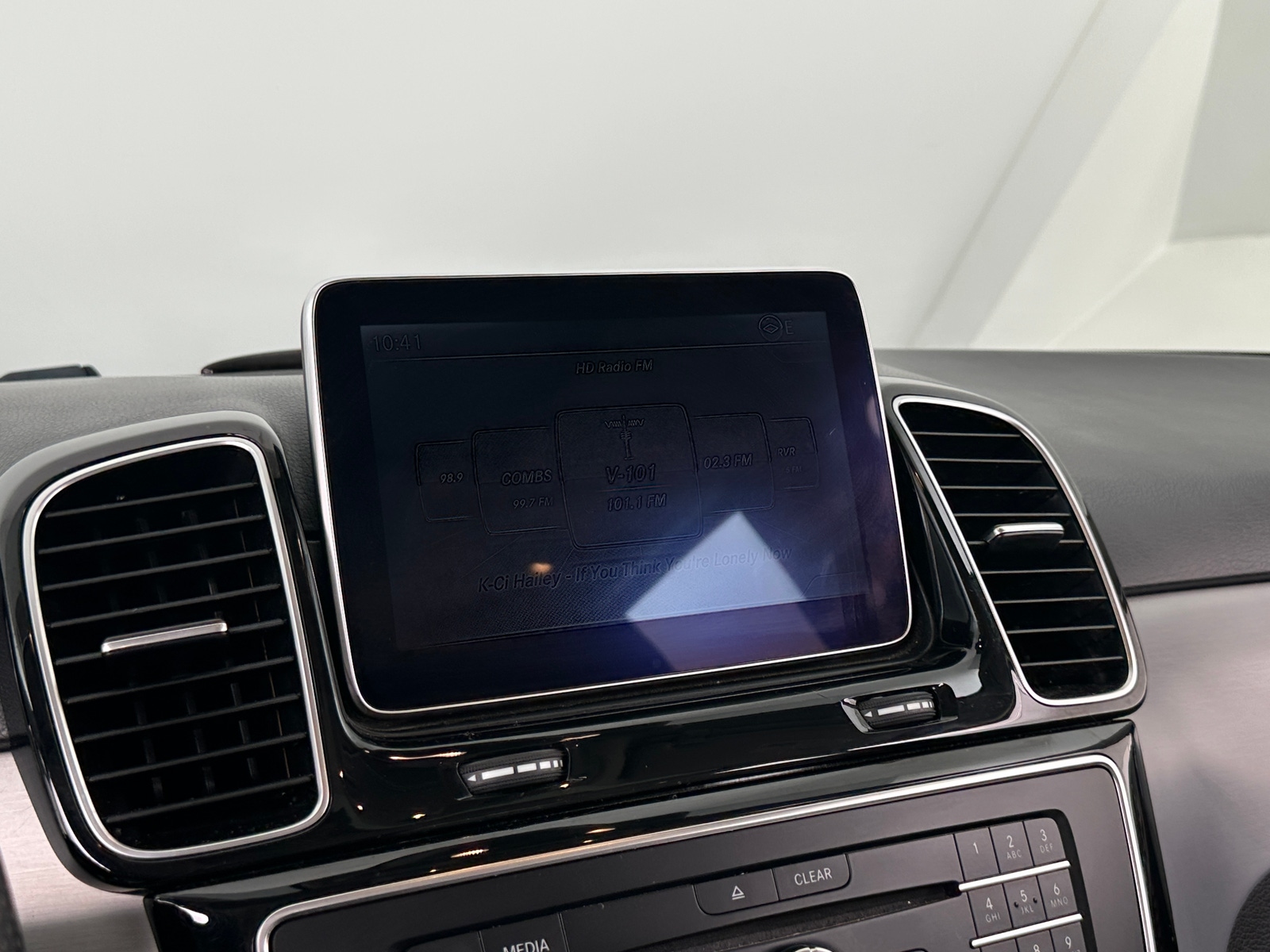 Thumbnail: 2016 Mercedes-Benz GLE - 3