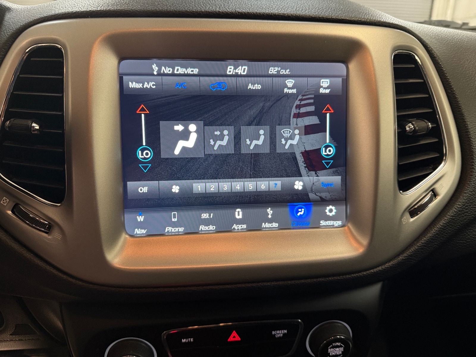 Thumbnail: 2019 Jeep Compass - 4