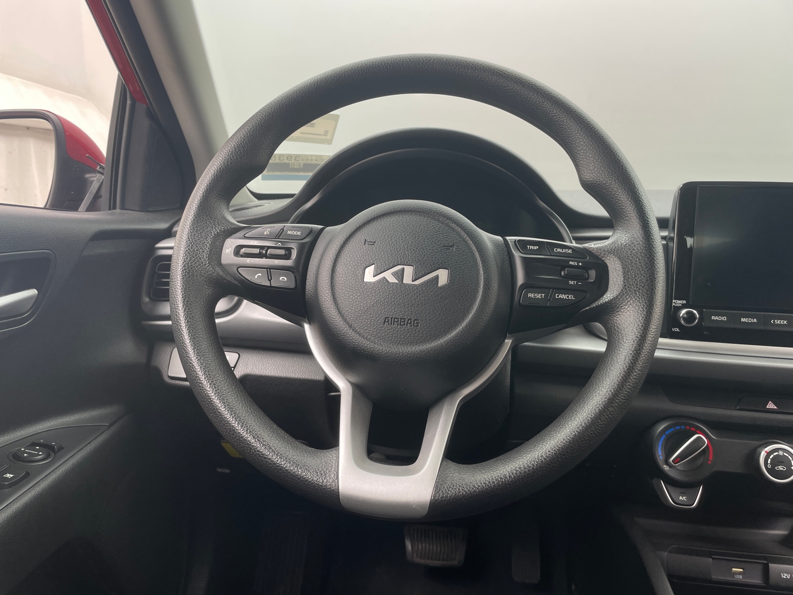 Thumbnail: 2023 Kia Rio - 5