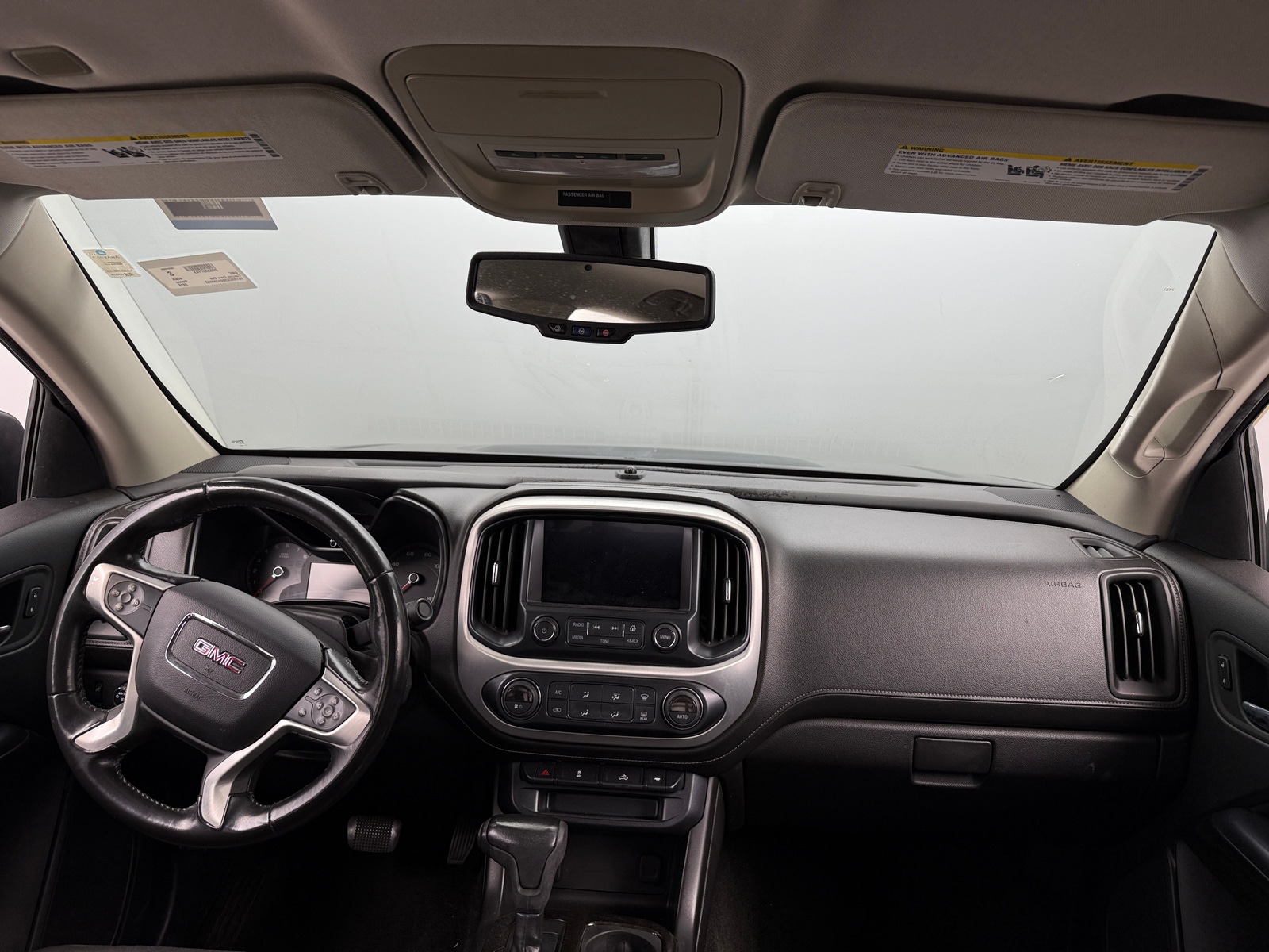 Thumbnail: 2016 GMC Canyon - 3