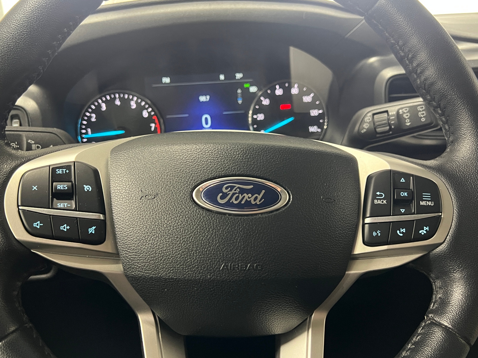 Thumbnail: 2022 Ford Explorer - 5