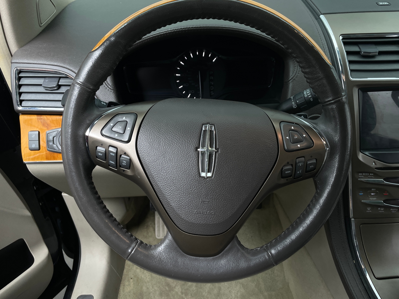 Thumbnail: 2013 Lincoln MKX - 4