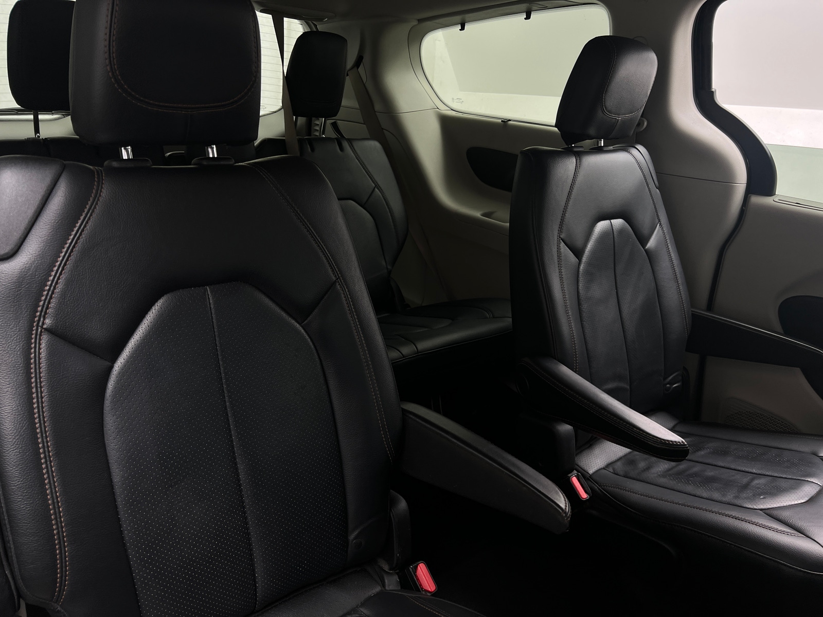 Thumbnail: 2020 Chrysler Pacifica - 5
