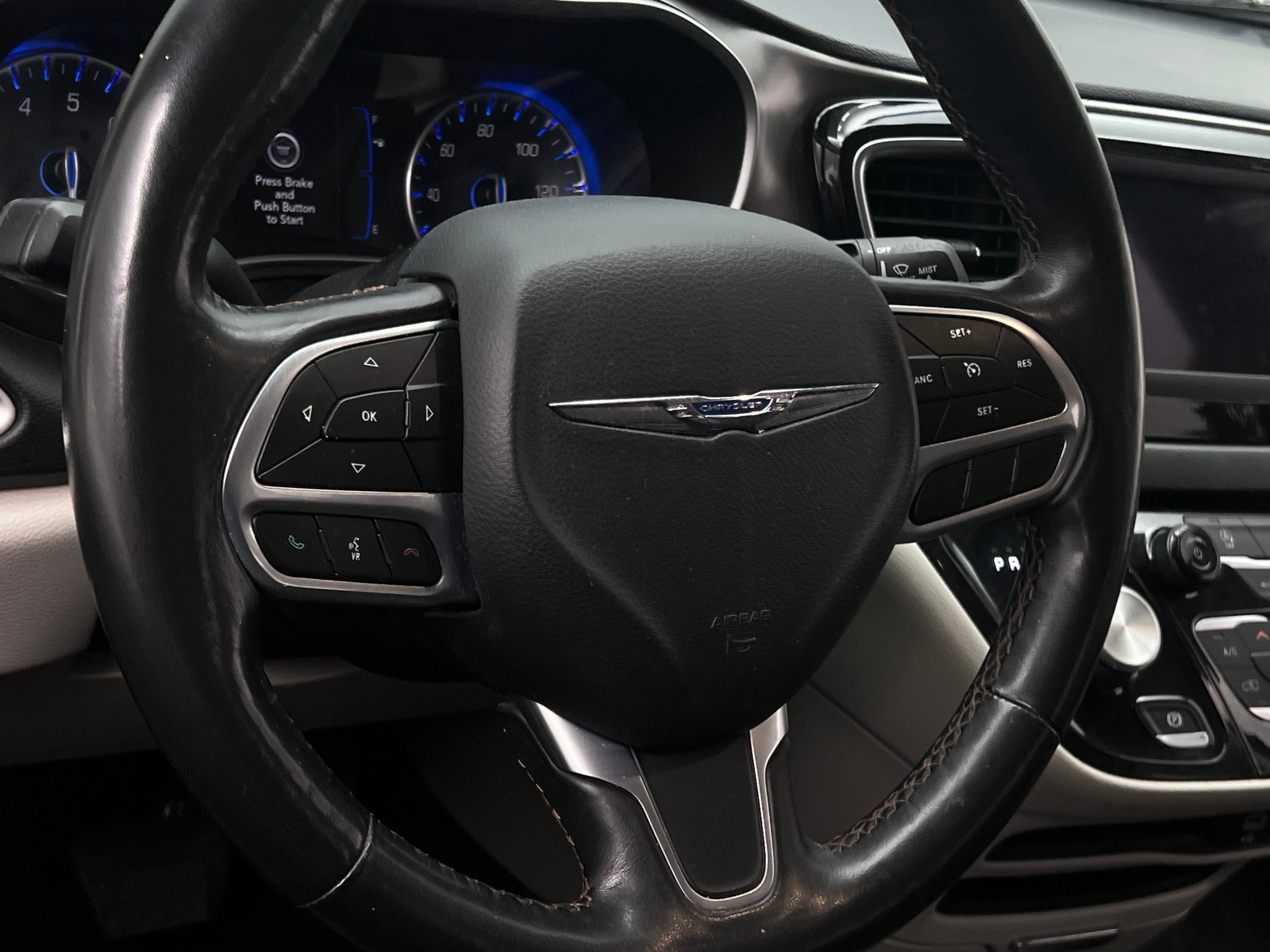 Thumbnail: 2020 Chrysler Pacifica - 4