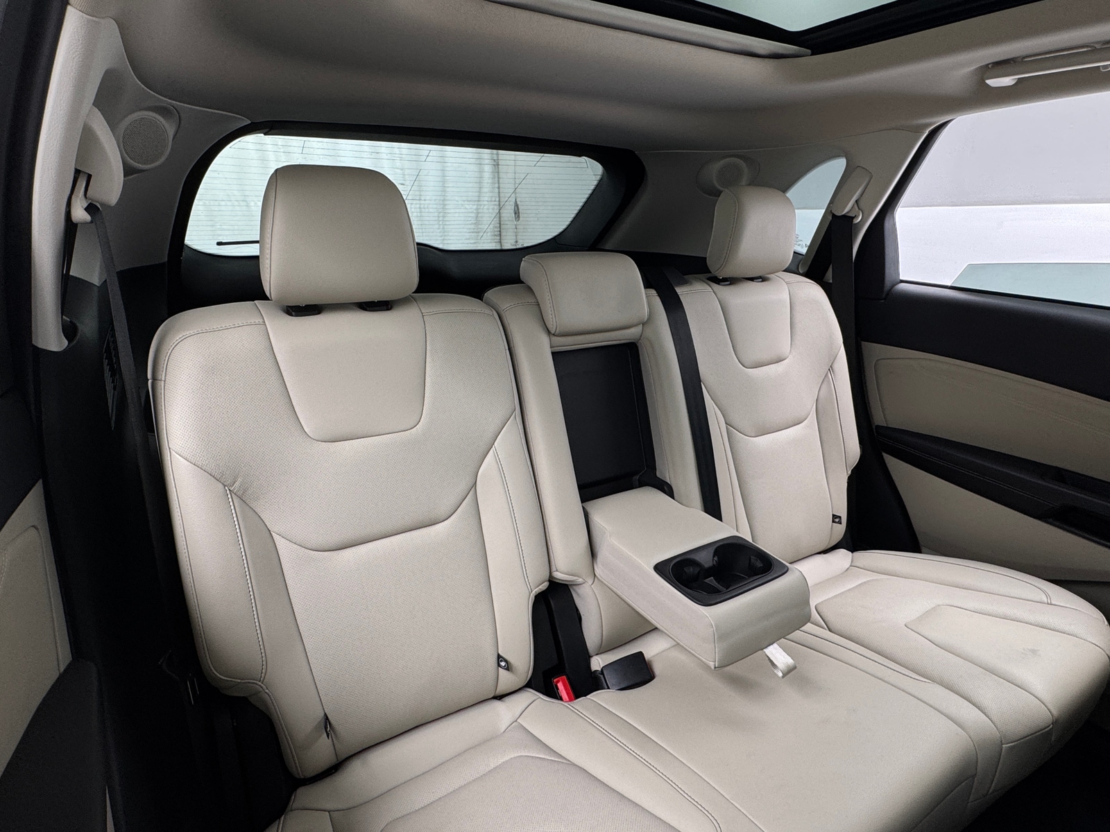 Thumbnail: 2021 Ford Edge - 5