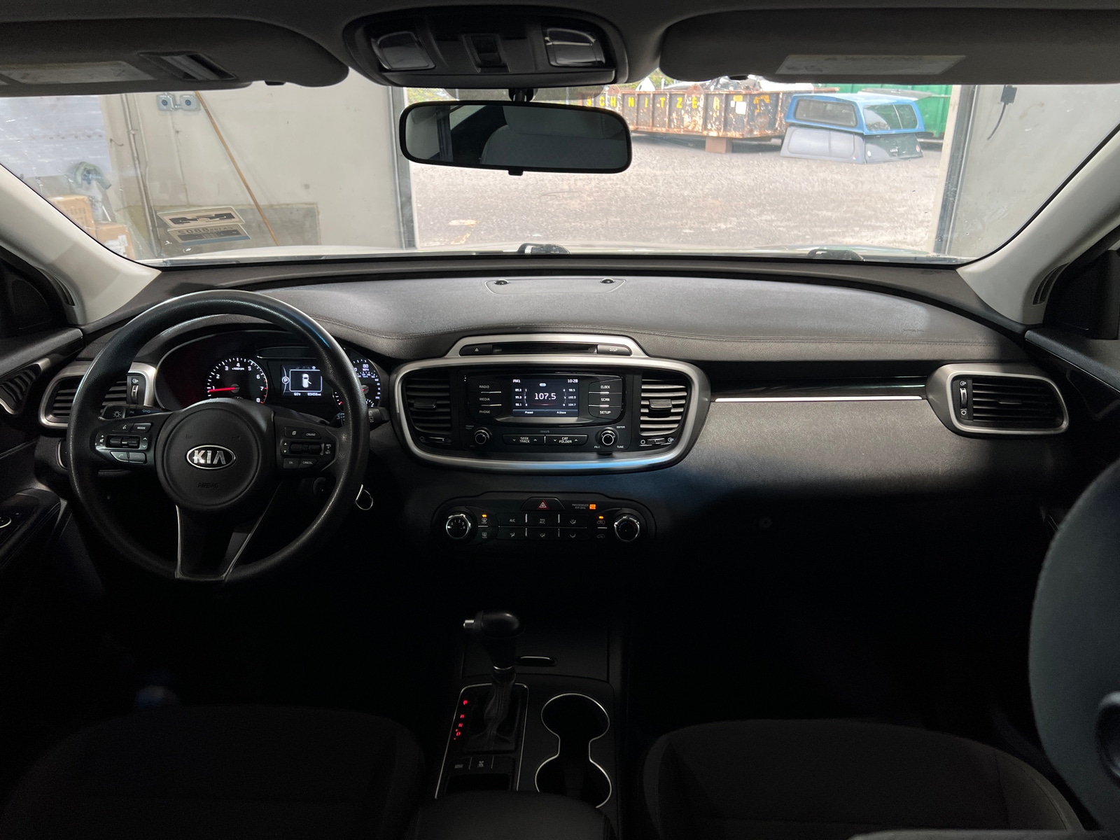 Thumbnail: 2018 Kia Sorento - 3