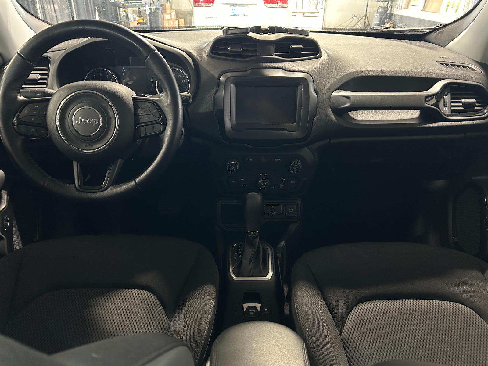 Thumbnail: 2018 Jeep Renegade - 3