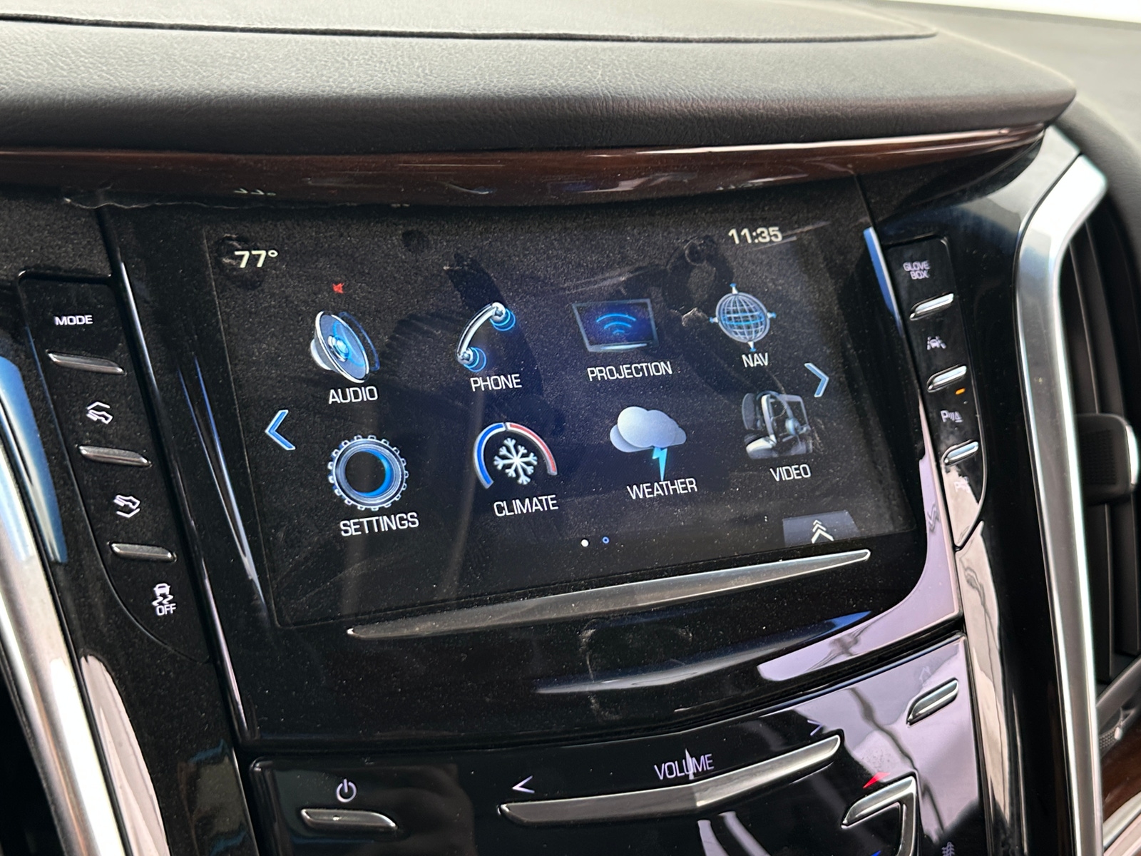 Thumbnail: 2019 Cadillac Escalade - 3