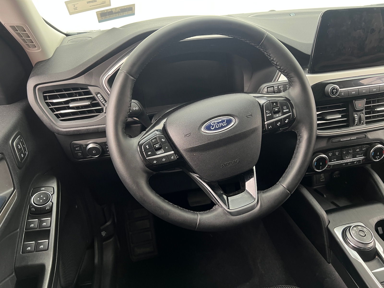 Thumbnail: 2022 Ford Escape - 4