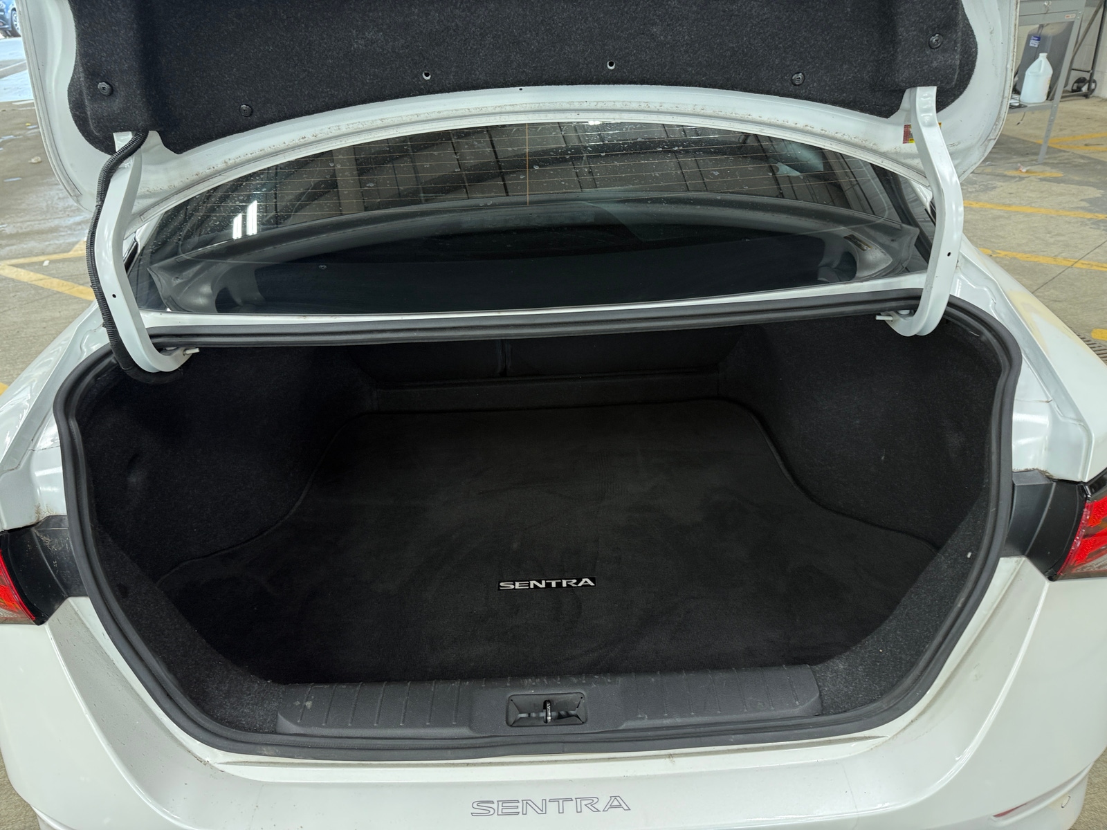 Thumbnail: 2021 Nissan Sentra - 7