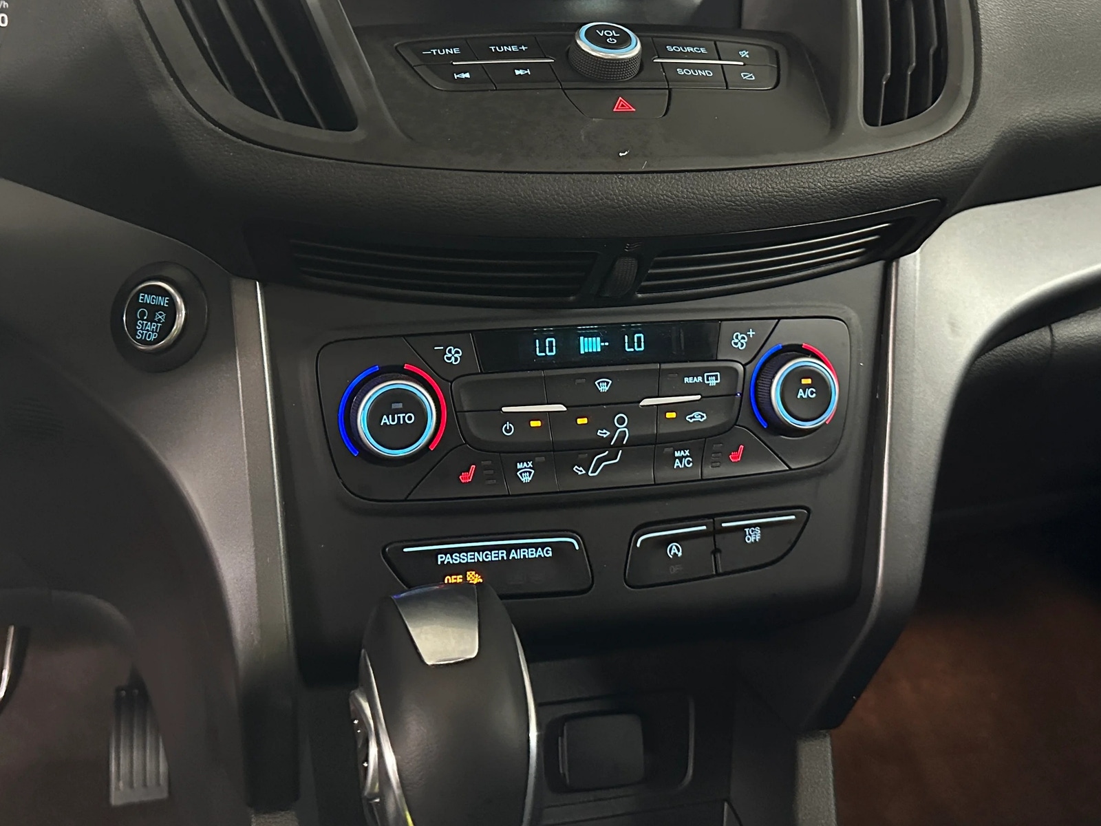 Thumbnail: 2019 Ford Escape - 3
