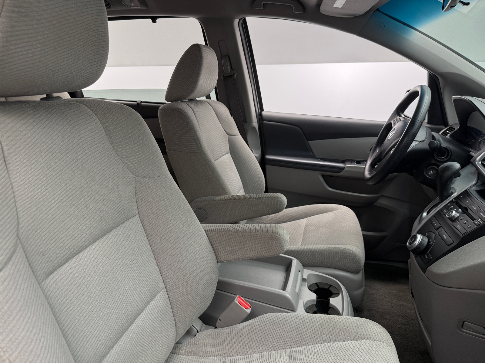Thumbnail: 2012 Honda Odyssey - 2