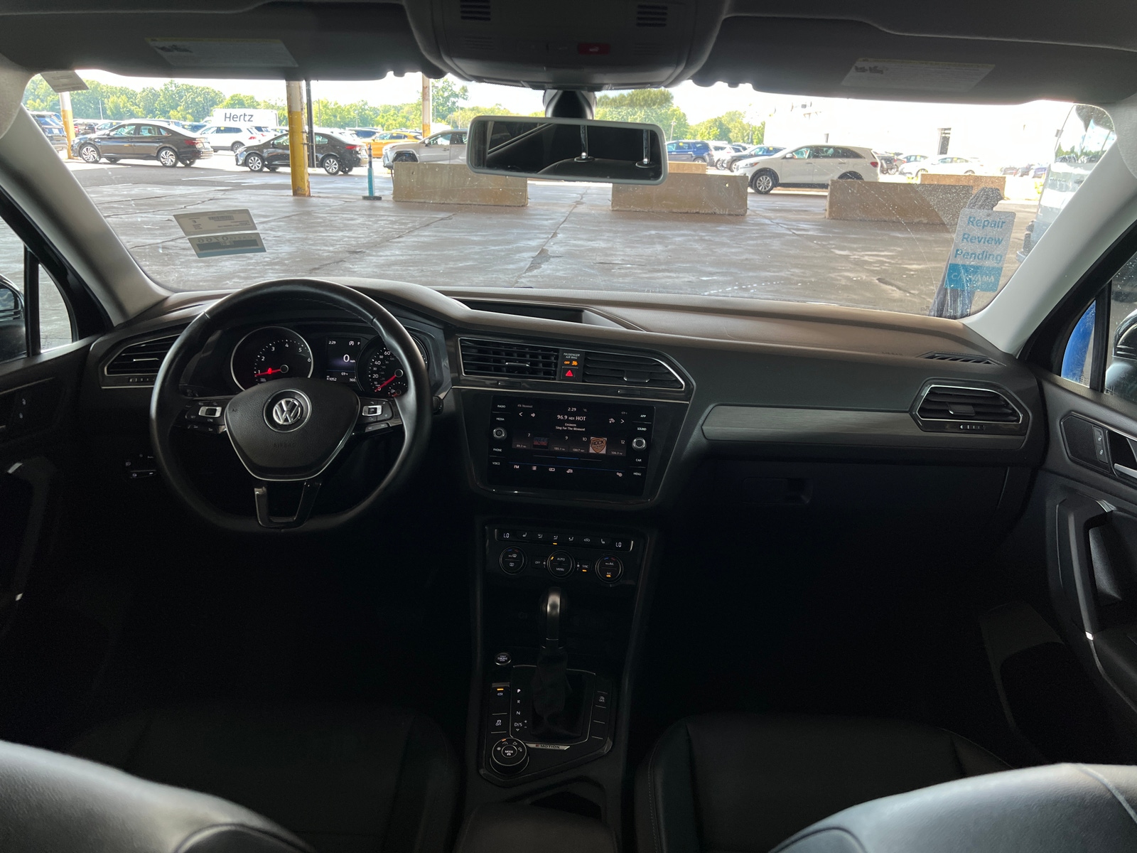Thumbnail: 2018 Volkswagen Tiguan - 2