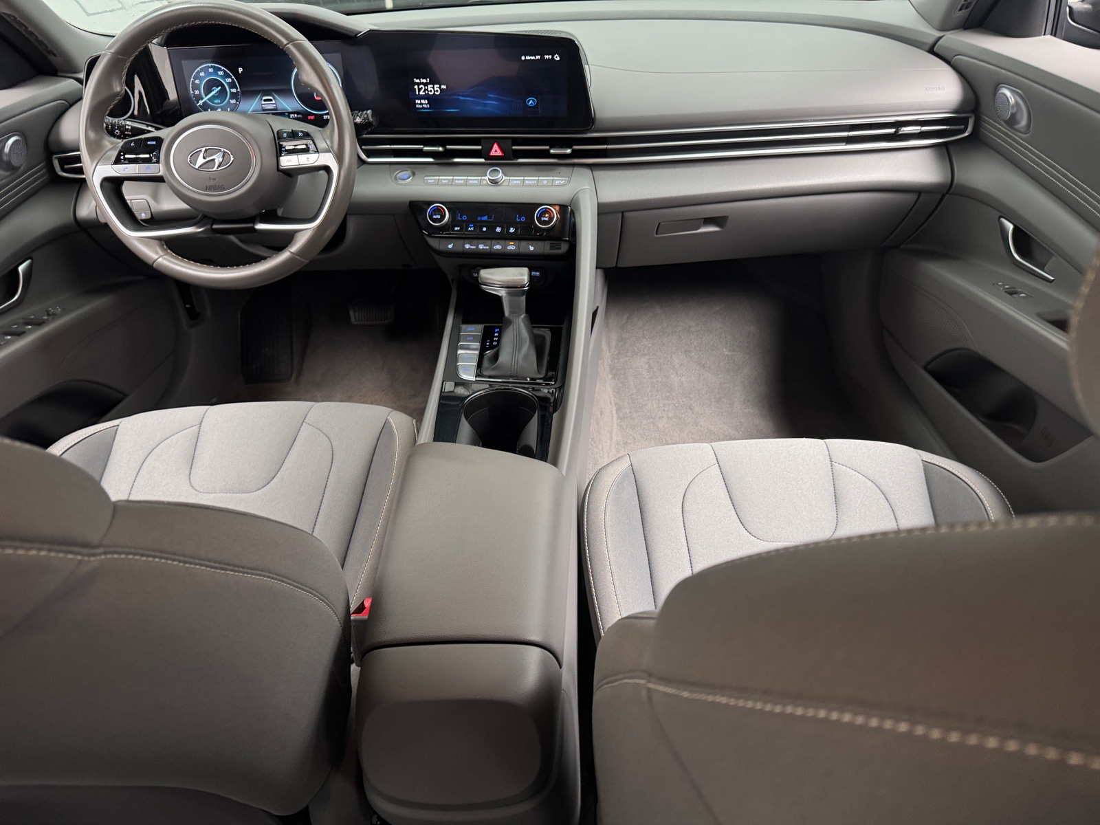 Thumbnail: 2023 Hyundai Elantra - 3