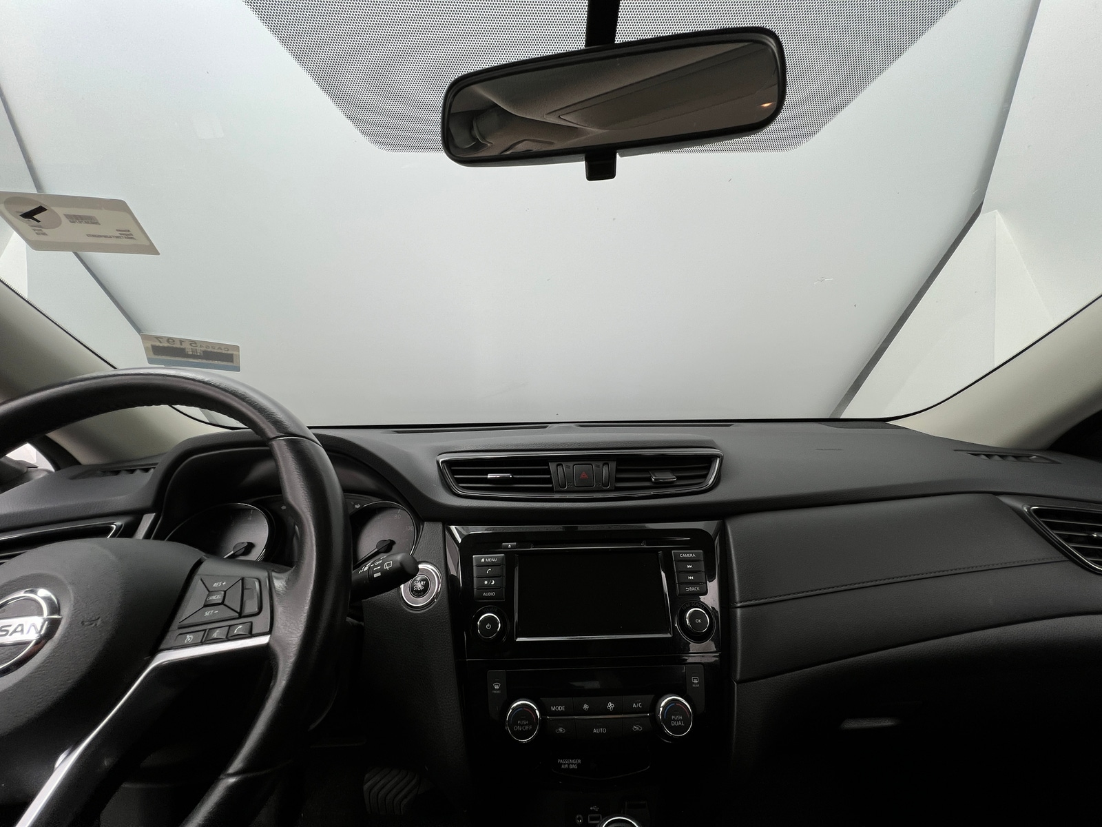Thumbnail: 2018 Nissan Rogue - 3