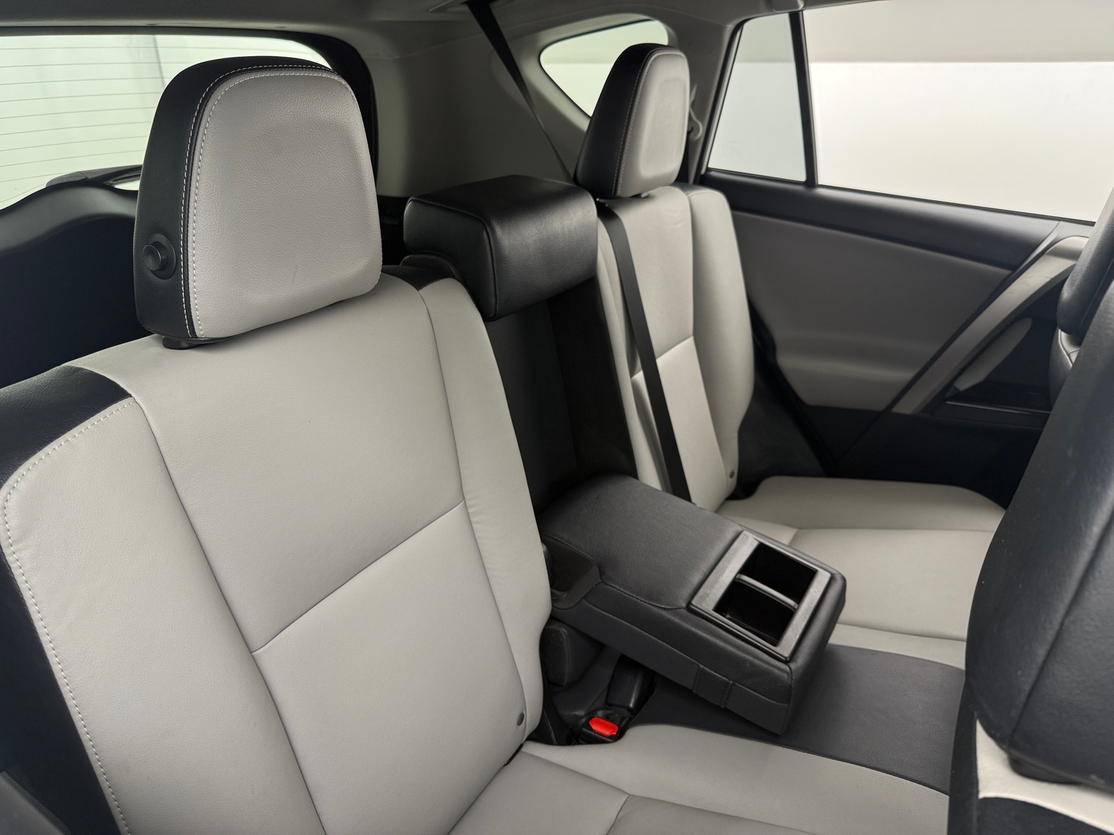 Thumbnail: 2018 Toyota RAV4 - 5