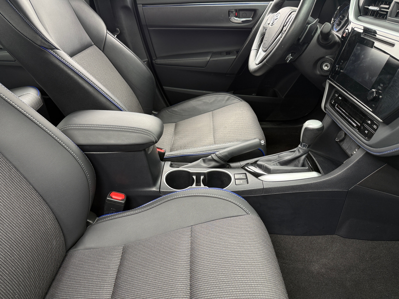 Thumbnail: 2018 Toyota Corolla - 2