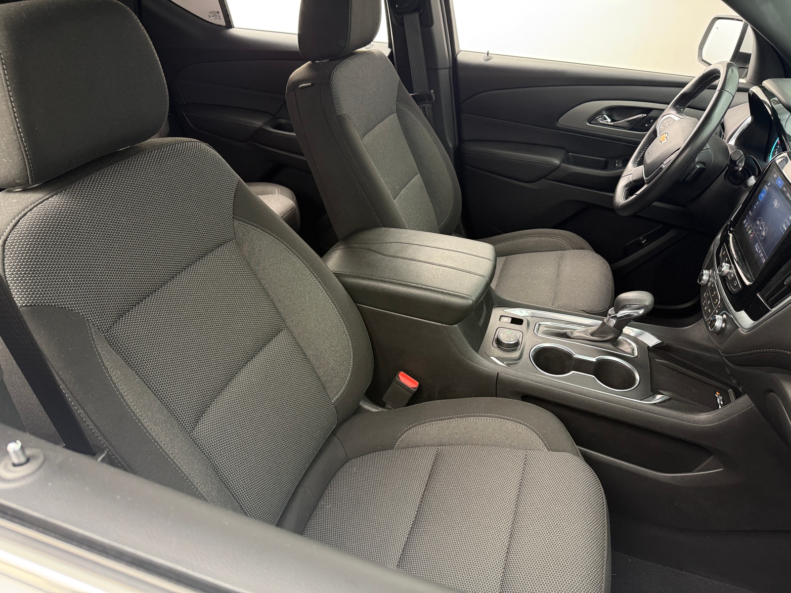 Thumbnail: 2022 Chevrolet Traverse - 2