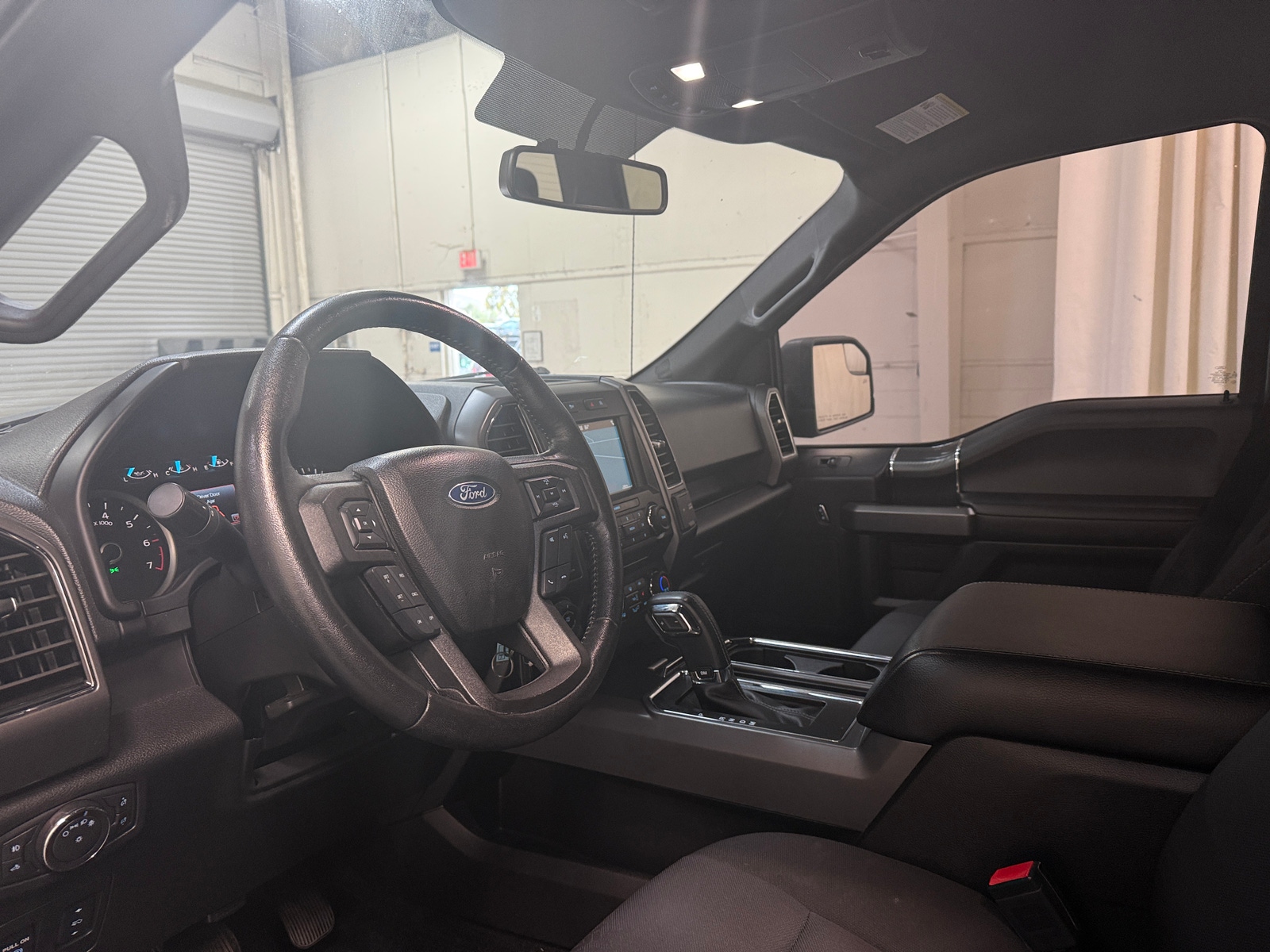 Thumbnail: 2018 Ford Econoline - 3
